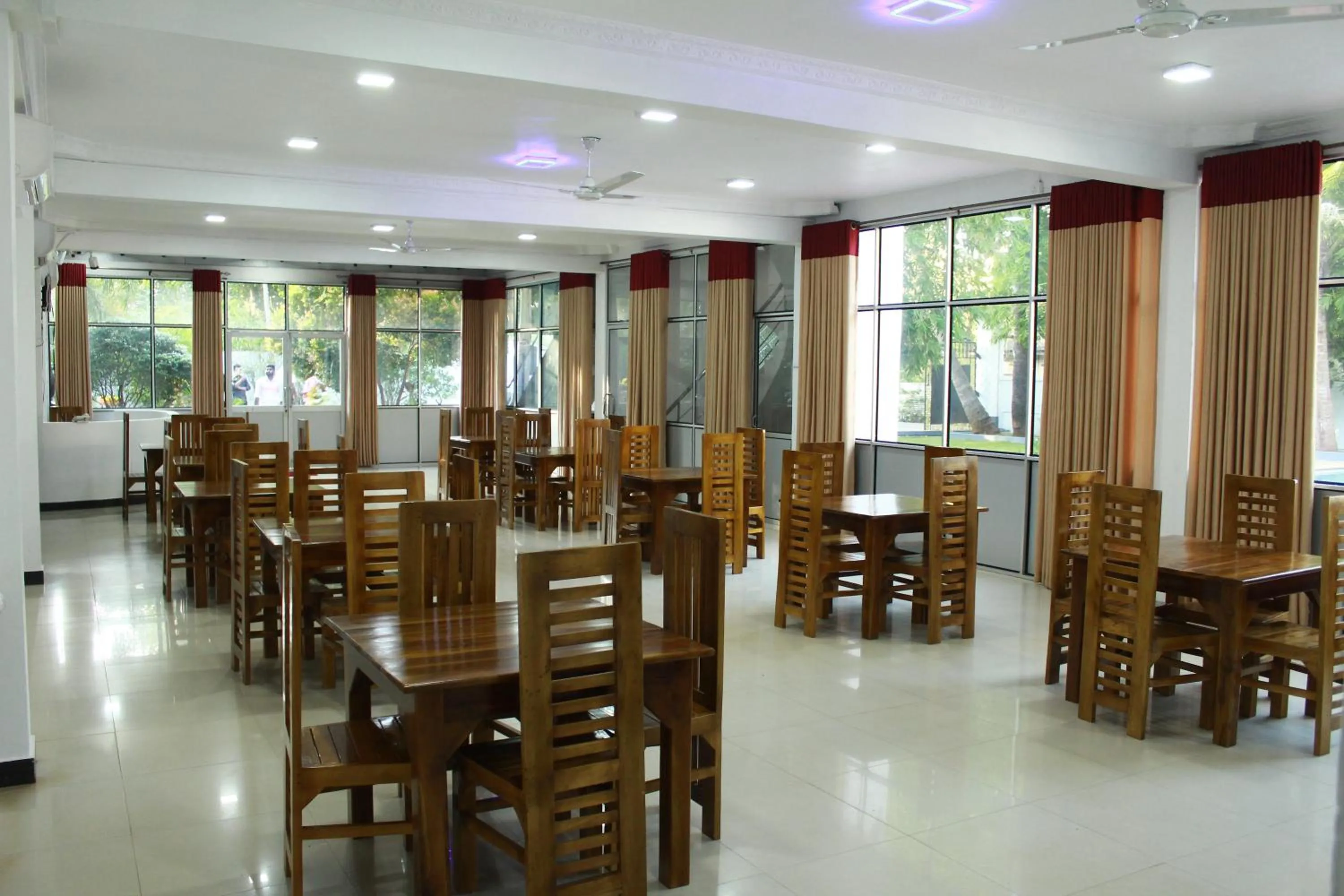 Restaurant/places to eat in Ananthi HOTELS