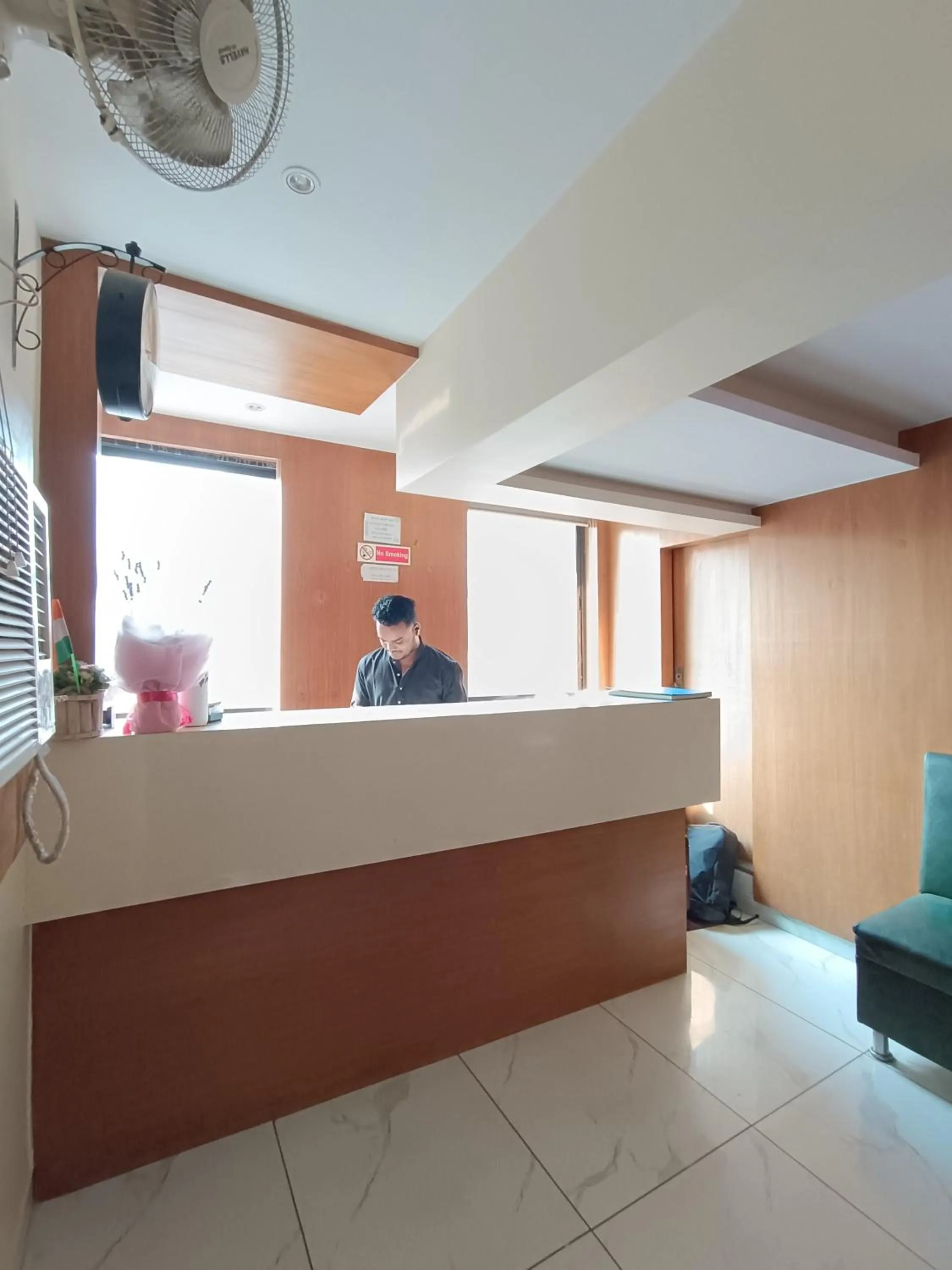 Lobby or reception in Hotel West INN-Near Mumbai International Airport