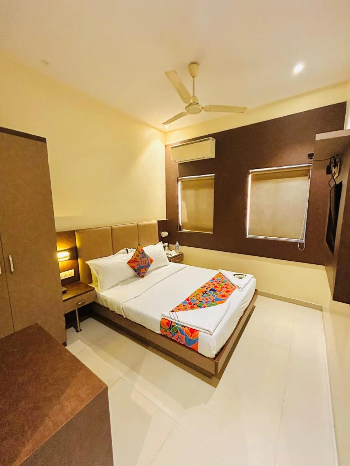 Bedroom, Bed in Hotel West Inn-Near Mumbai International Airport