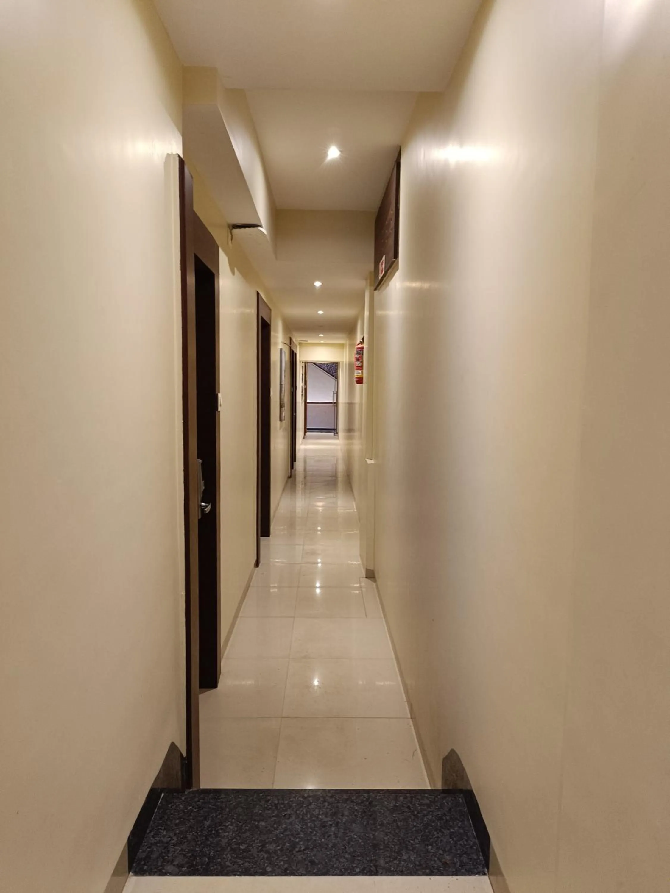 Lobby or reception in Hotel West INN-Near Mumbai International Airport