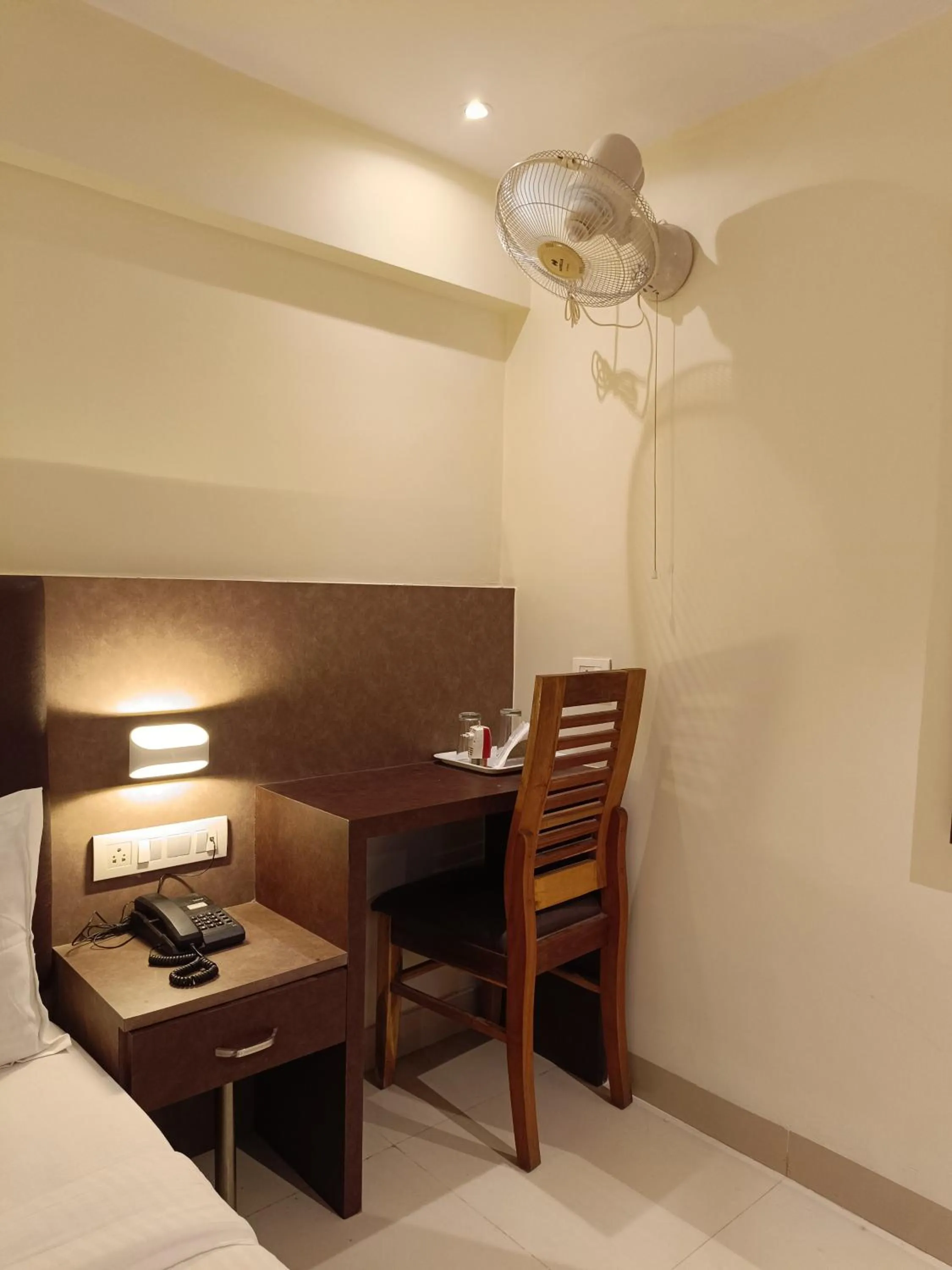 Bedroom, Bed in Hotel West INN-Near Mumbai International Airport