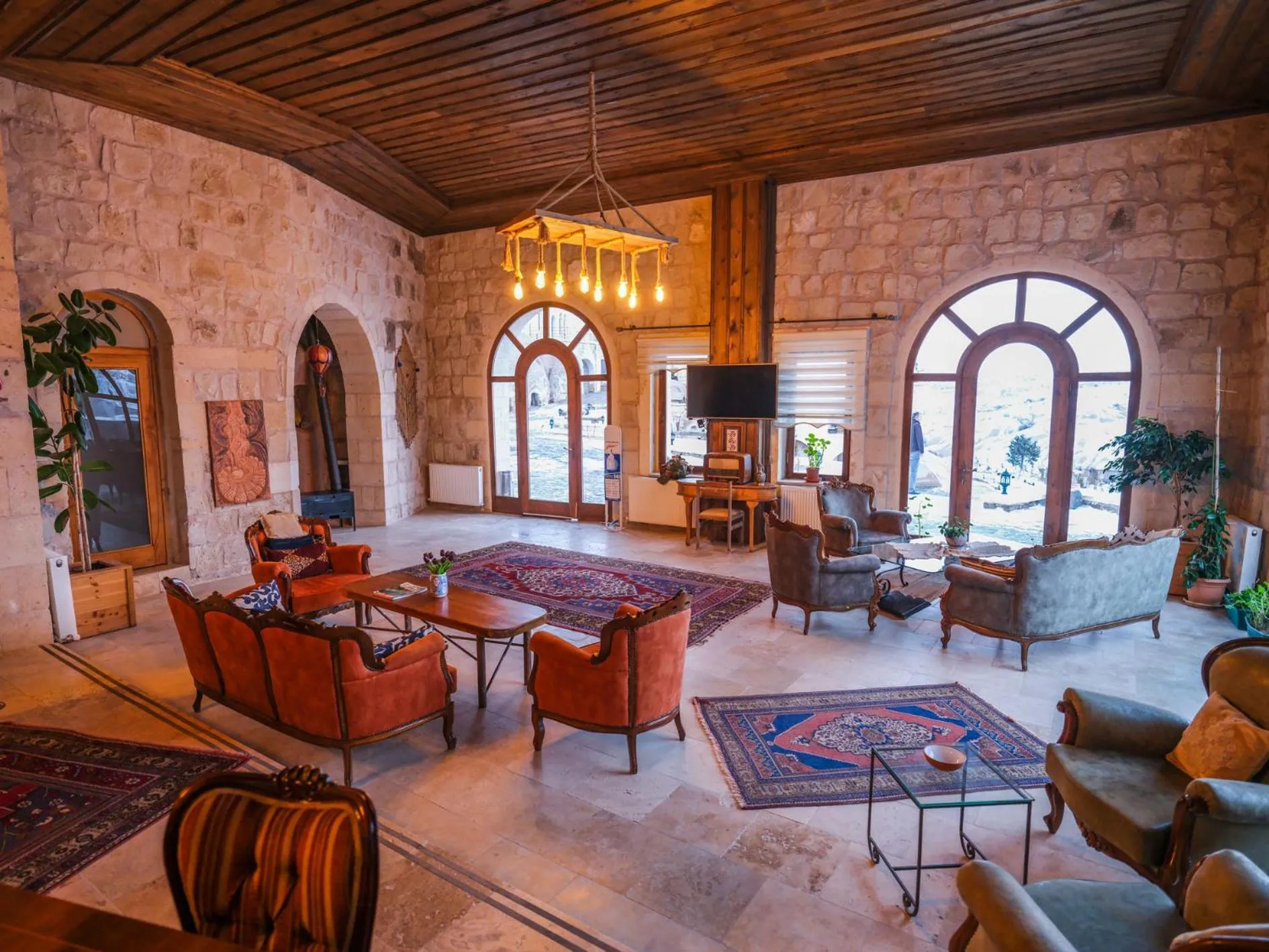 Kalsedon Cave Suites