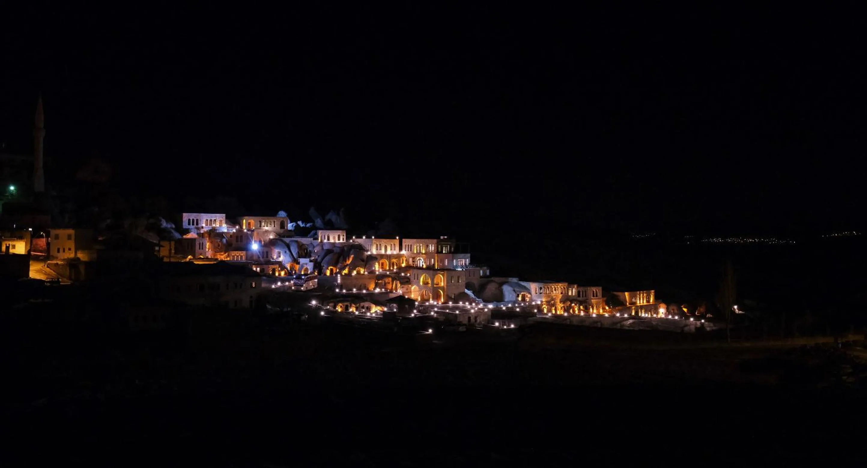 Kalsedon Cave Suites