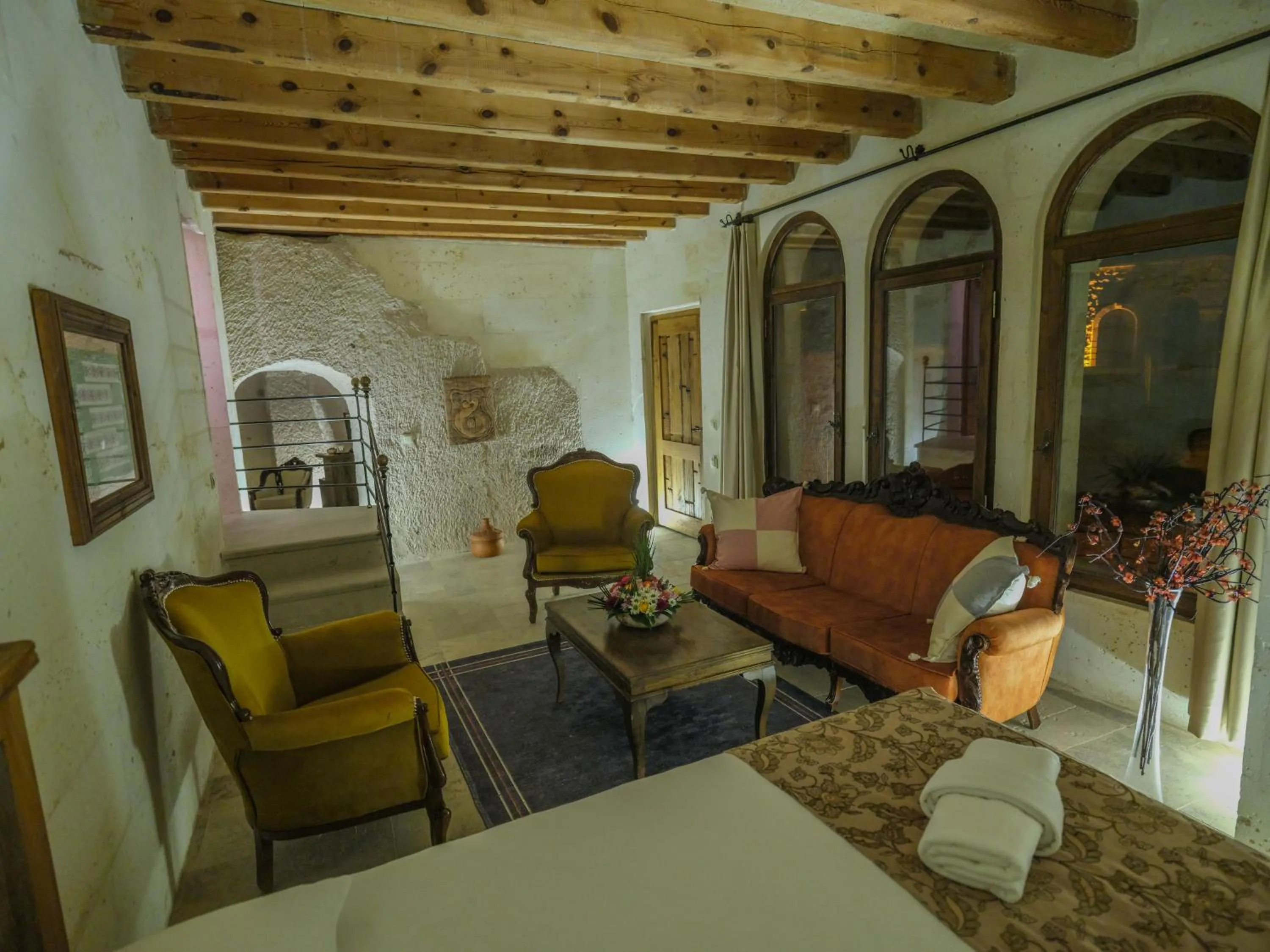 Kalsedon Cave Suites