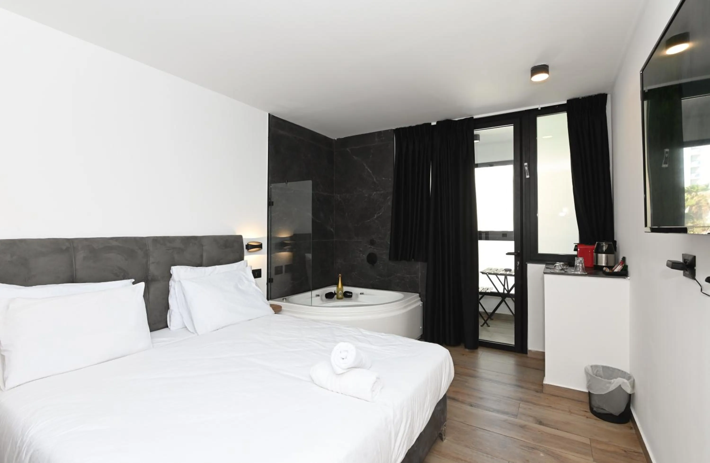 Bed in Selfie's Boutique Hotel