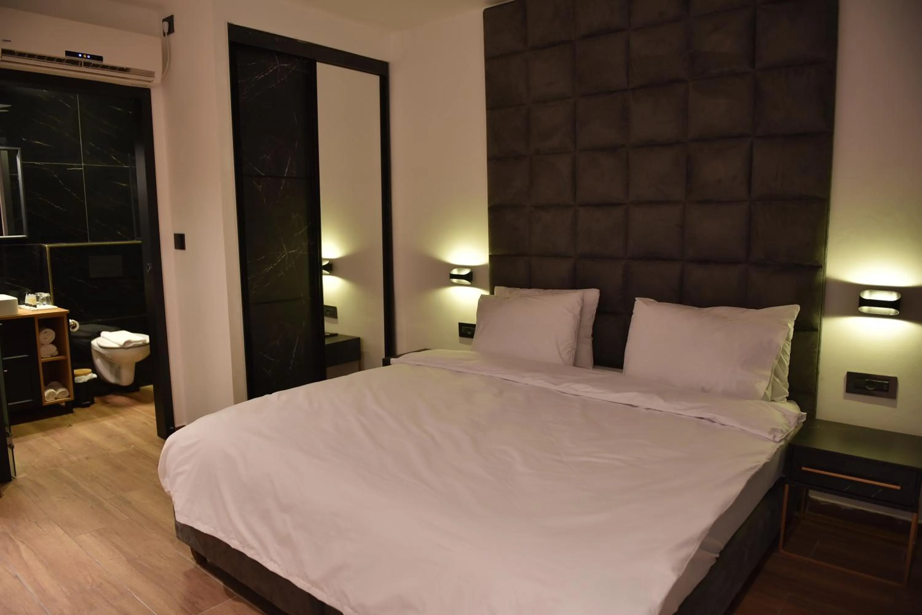 Bed in Selfie's Boutique Hotel