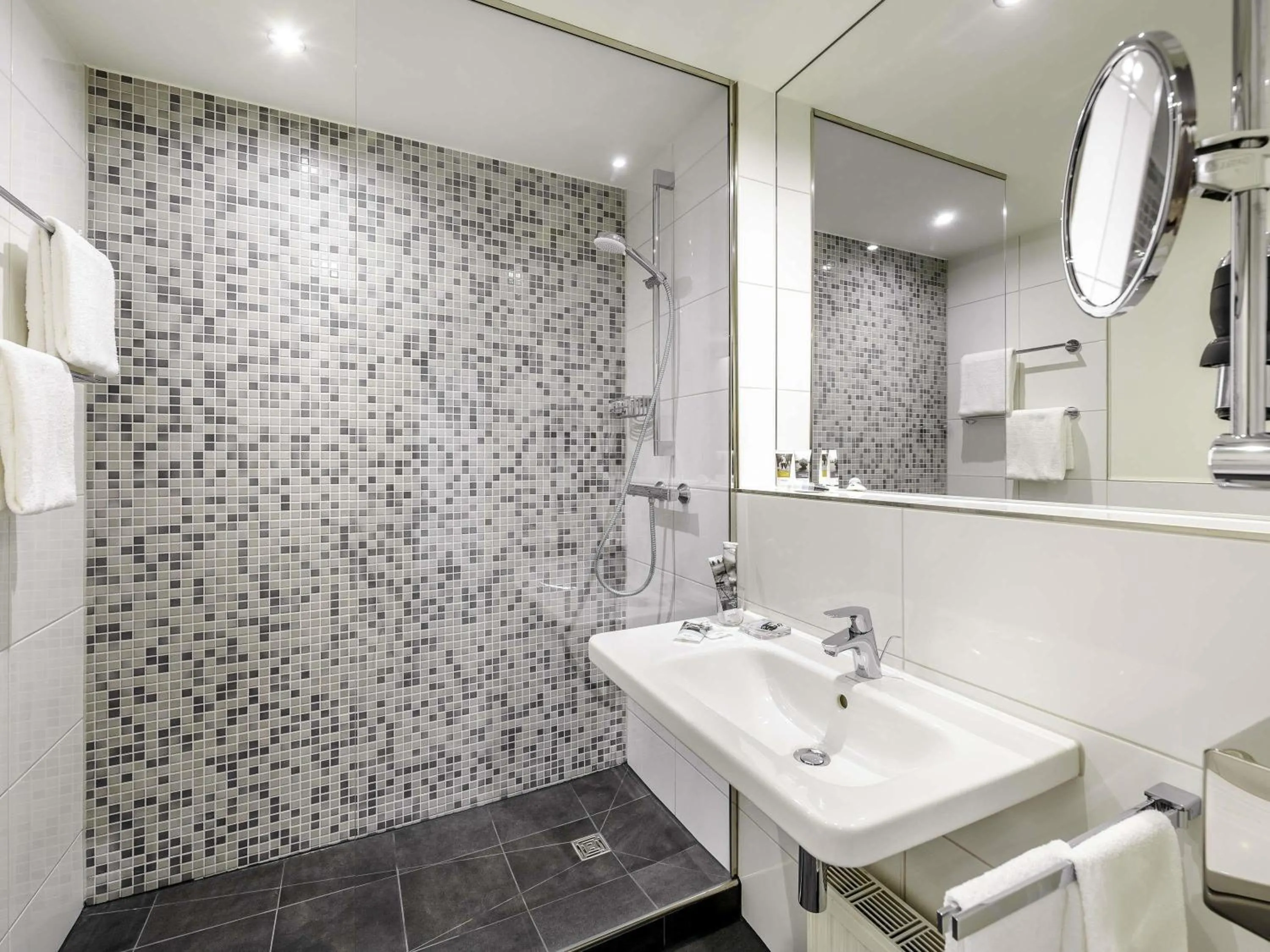 Bedroom in Congress Hotel Mercure Nürnberg an der Messe