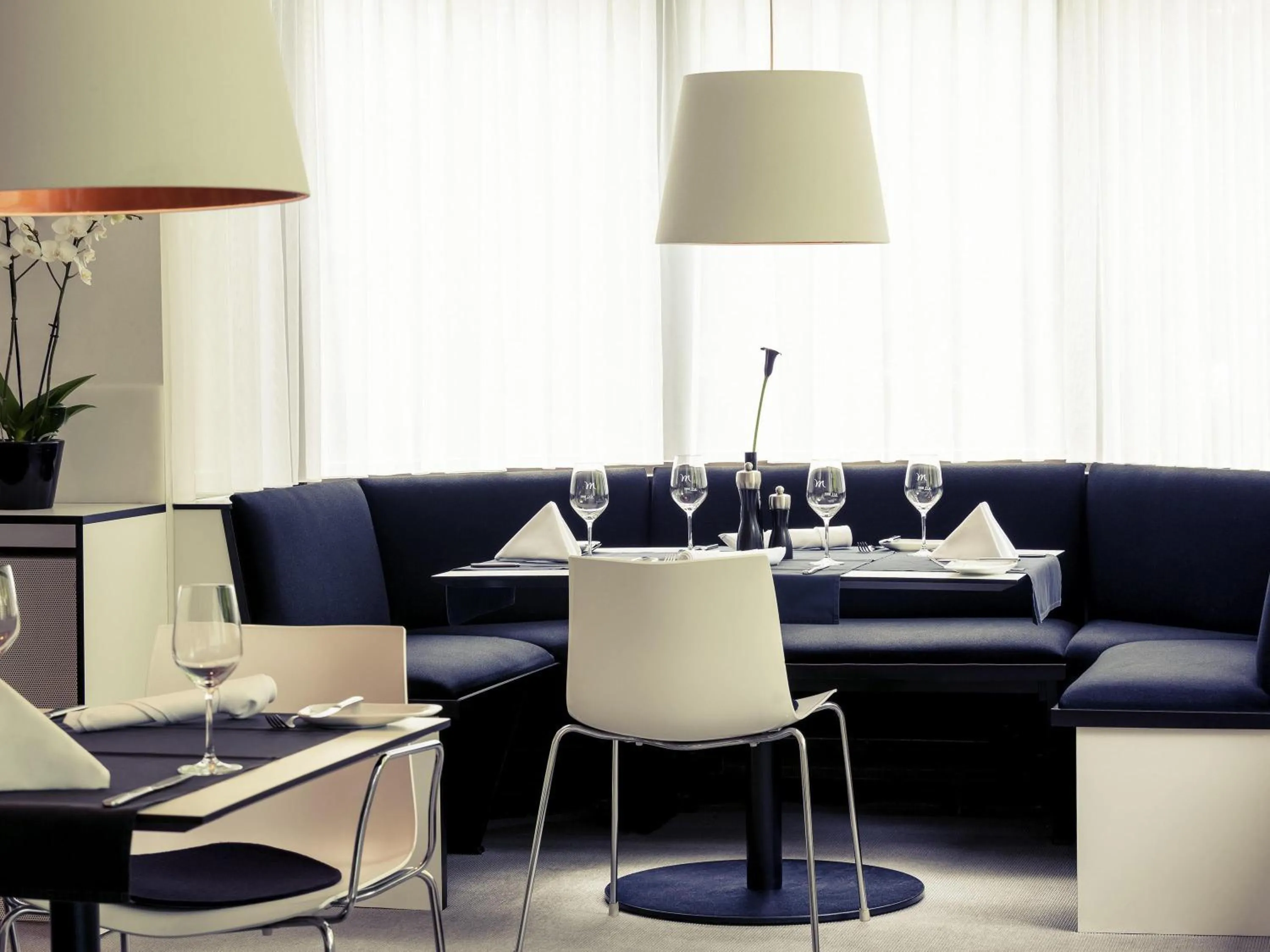 Restaurant/places to eat in Congress Hotel Mercure Nürnberg an der Messe