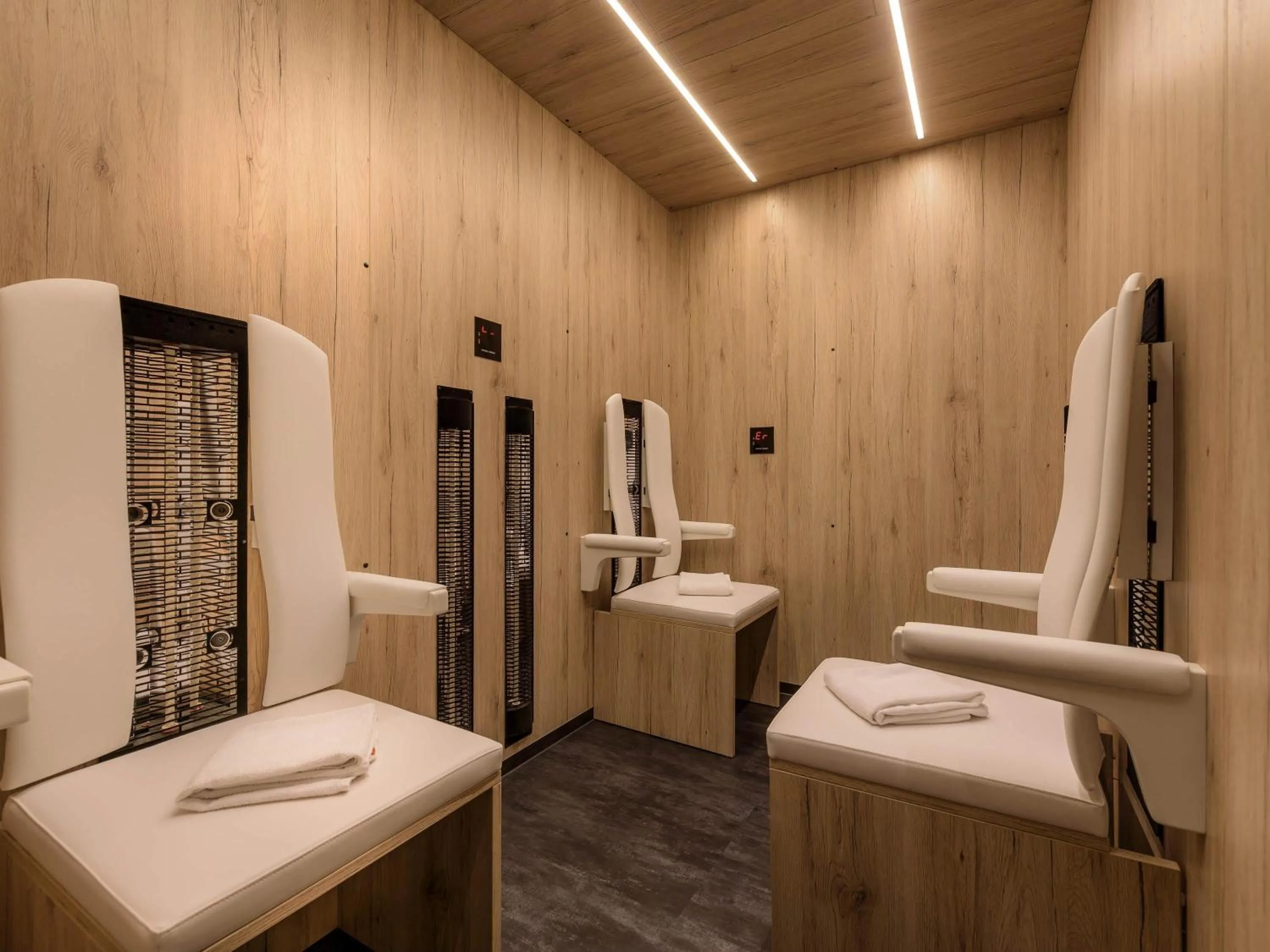 Spa and wellness centre/facilities in Congress Hotel Mercure Nürnberg an der Messe
