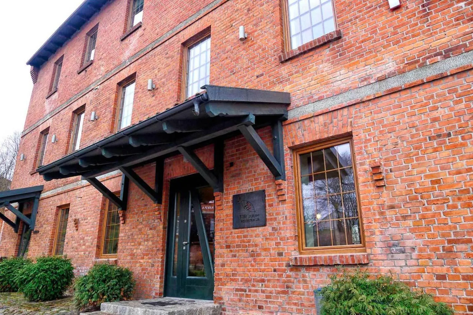 Facade/entrance in Dom Młynarza