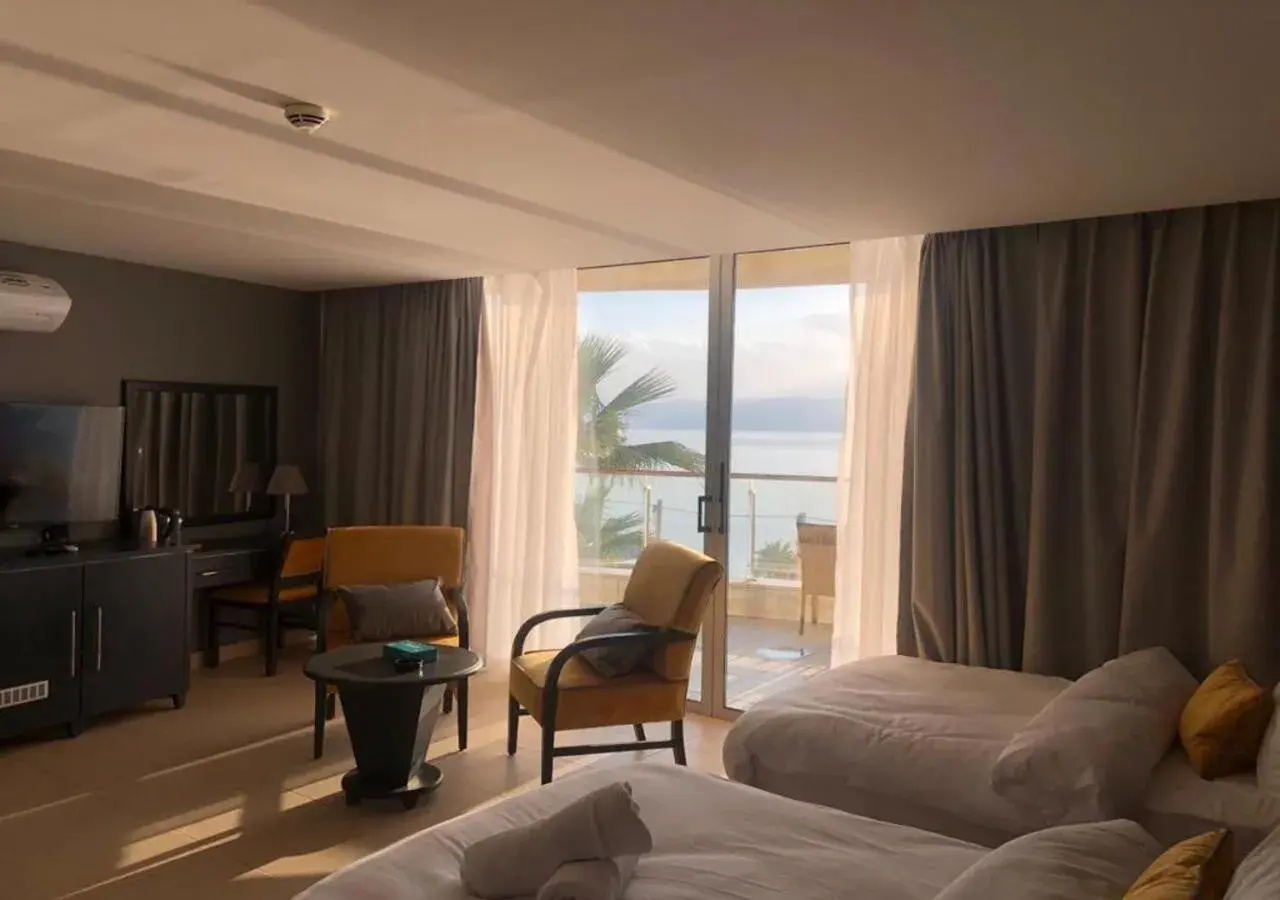 Standard Twin Room with Sea View in O Beach Hotel & Resort Standard Twin Room with Sea View in O Beach Hotel & Resort