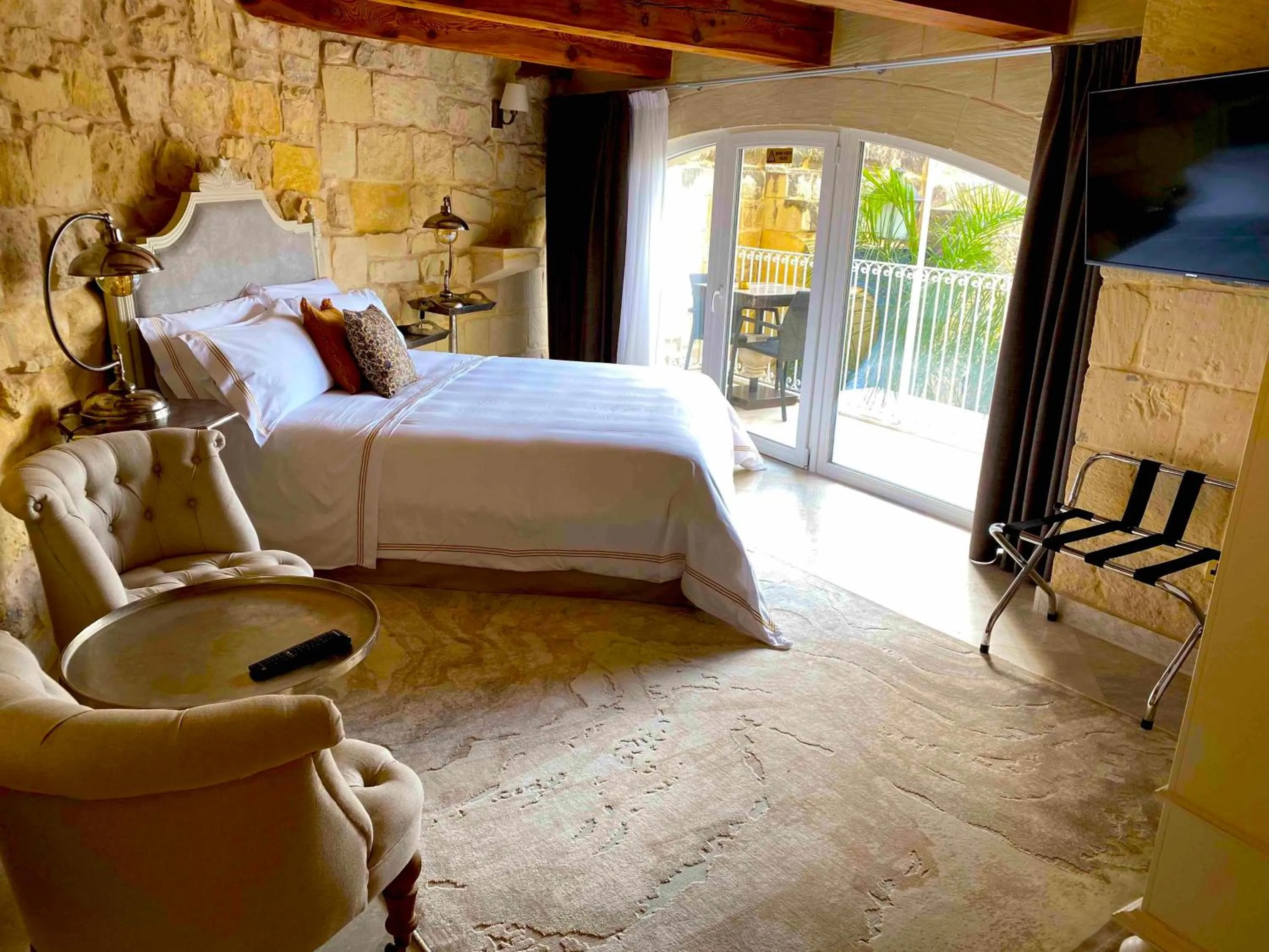 Bedroom, Bed in Lulu Boutique Hotel