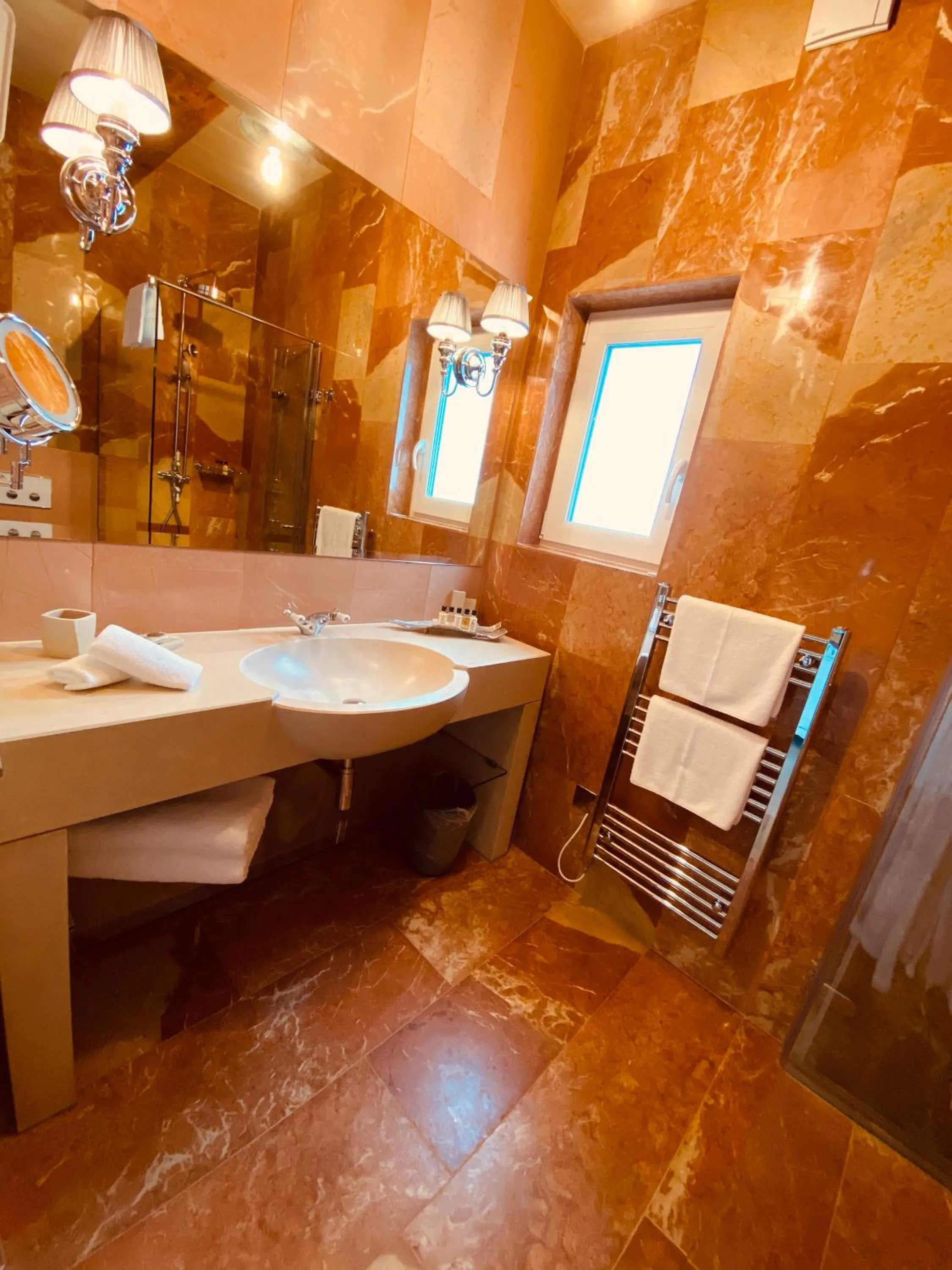 Bathroom in Lulu Boutique Hotel