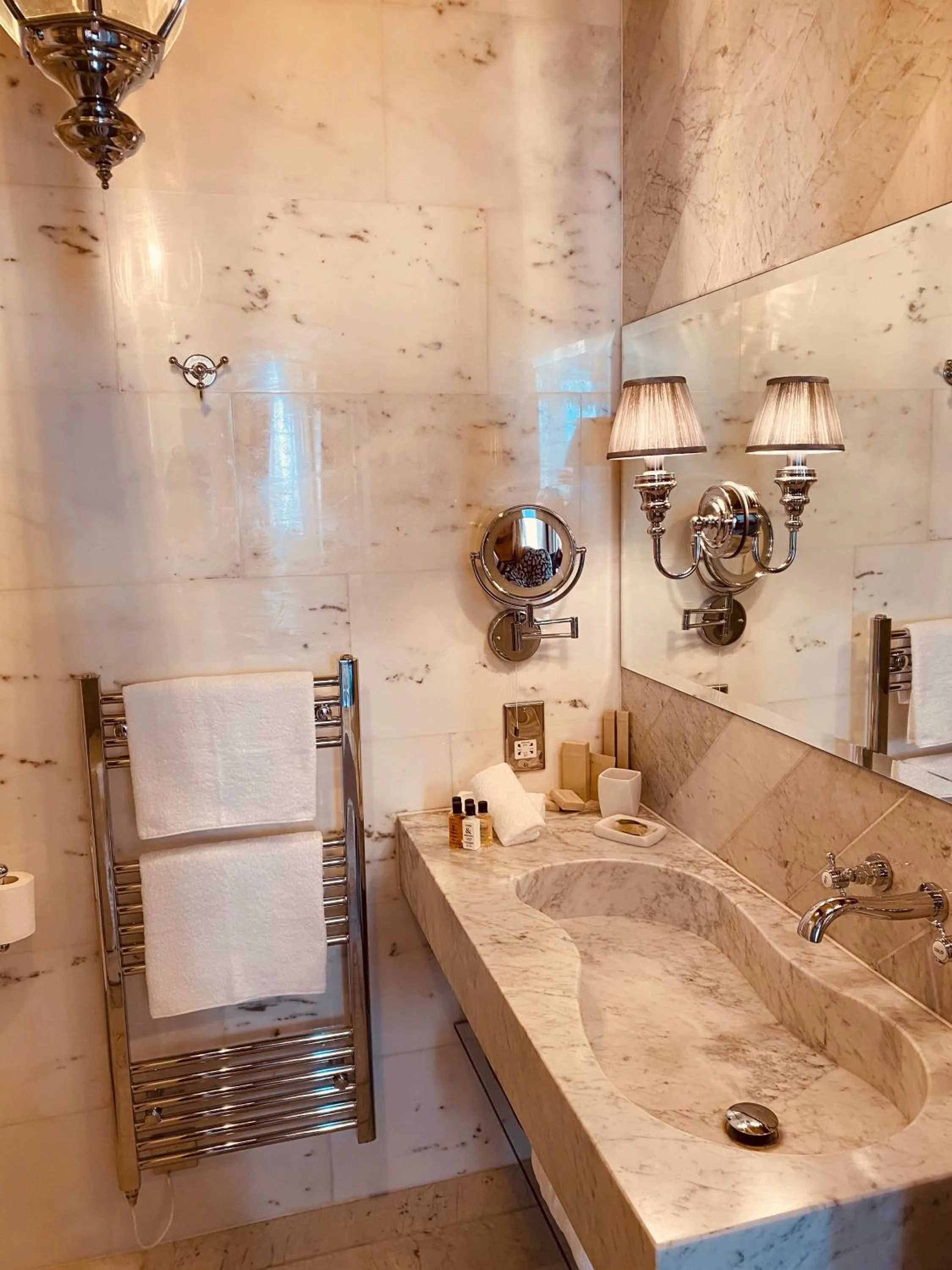 Bathroom in Lulu Boutique Hotel