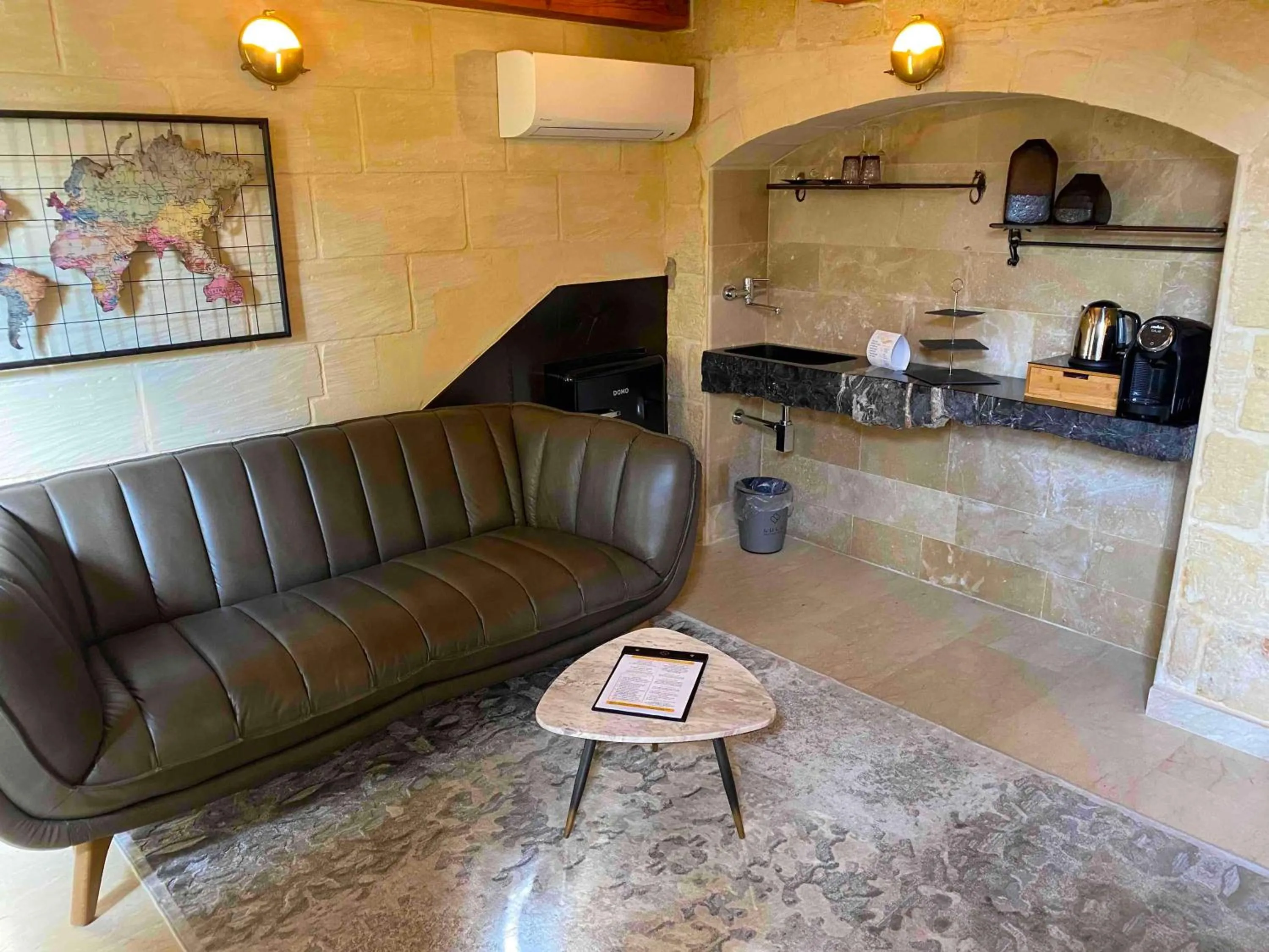 Coffee/tea facilities in Lulu Boutique Hotel