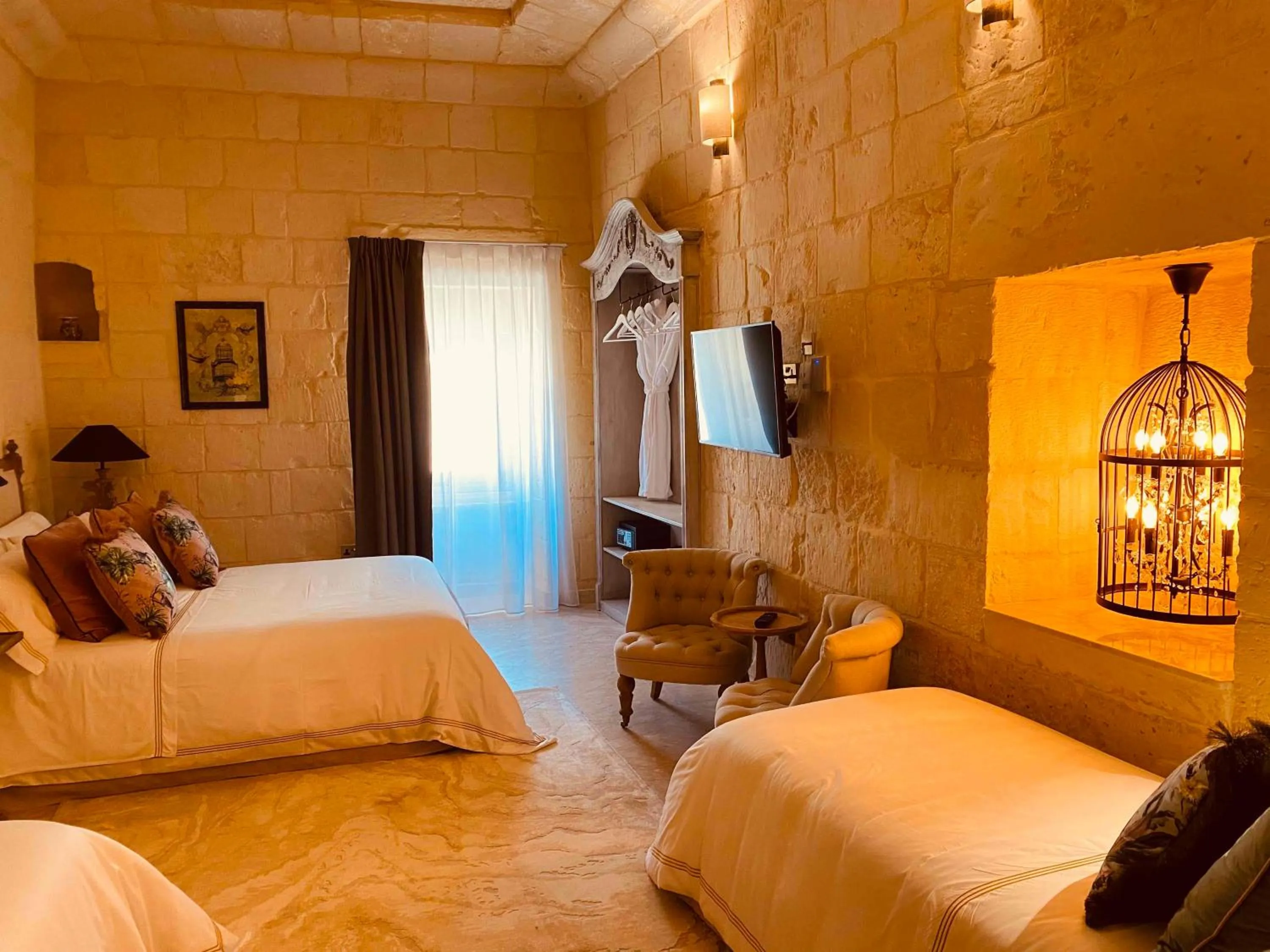 Bedroom, Bed in Lulu Boutique Hotel