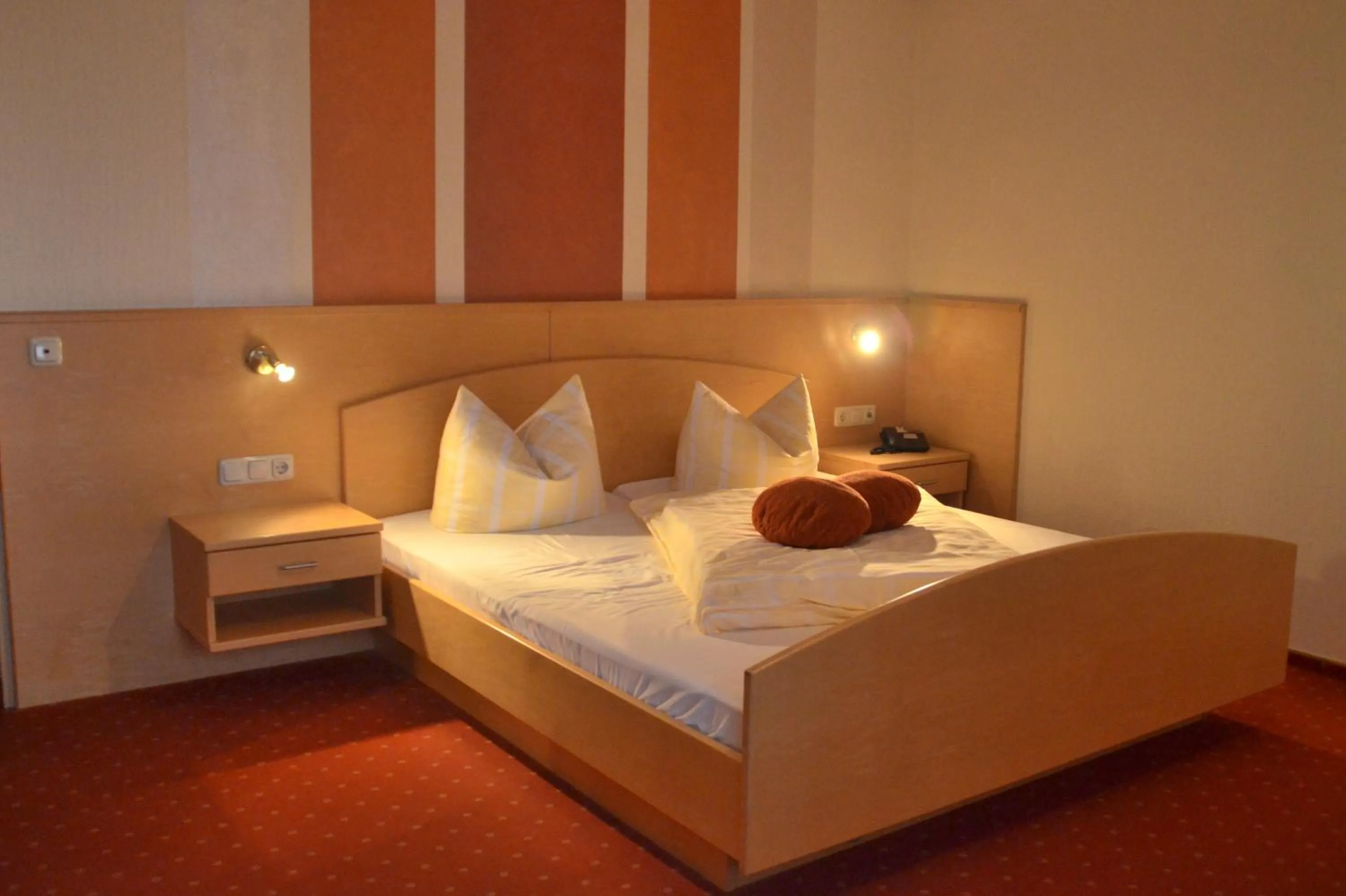 Photo of the whole room, Bed in Hotel Königsteiner Hof