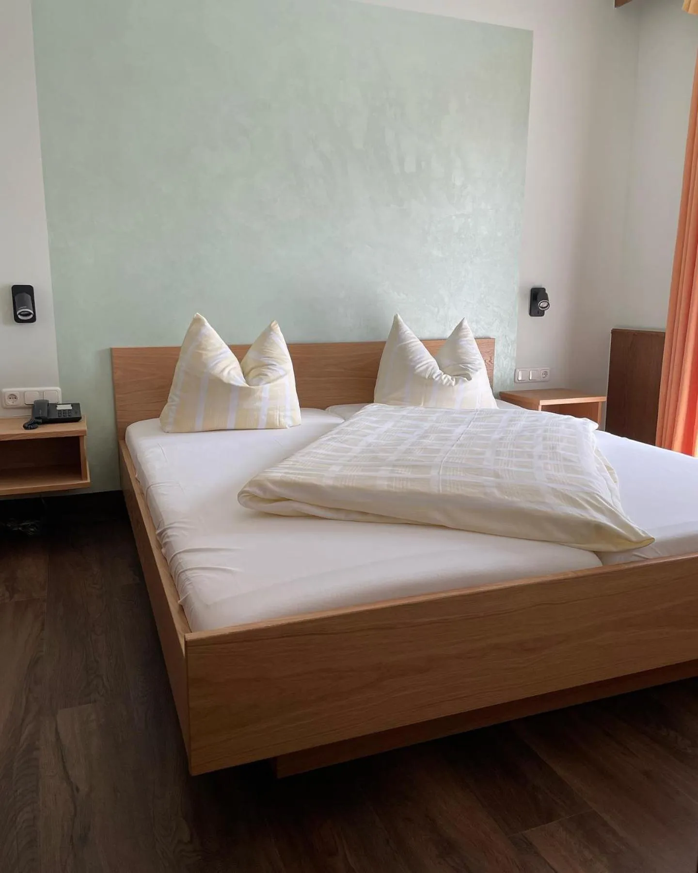 Staff, Bed in Hotel Königsteiner Hof