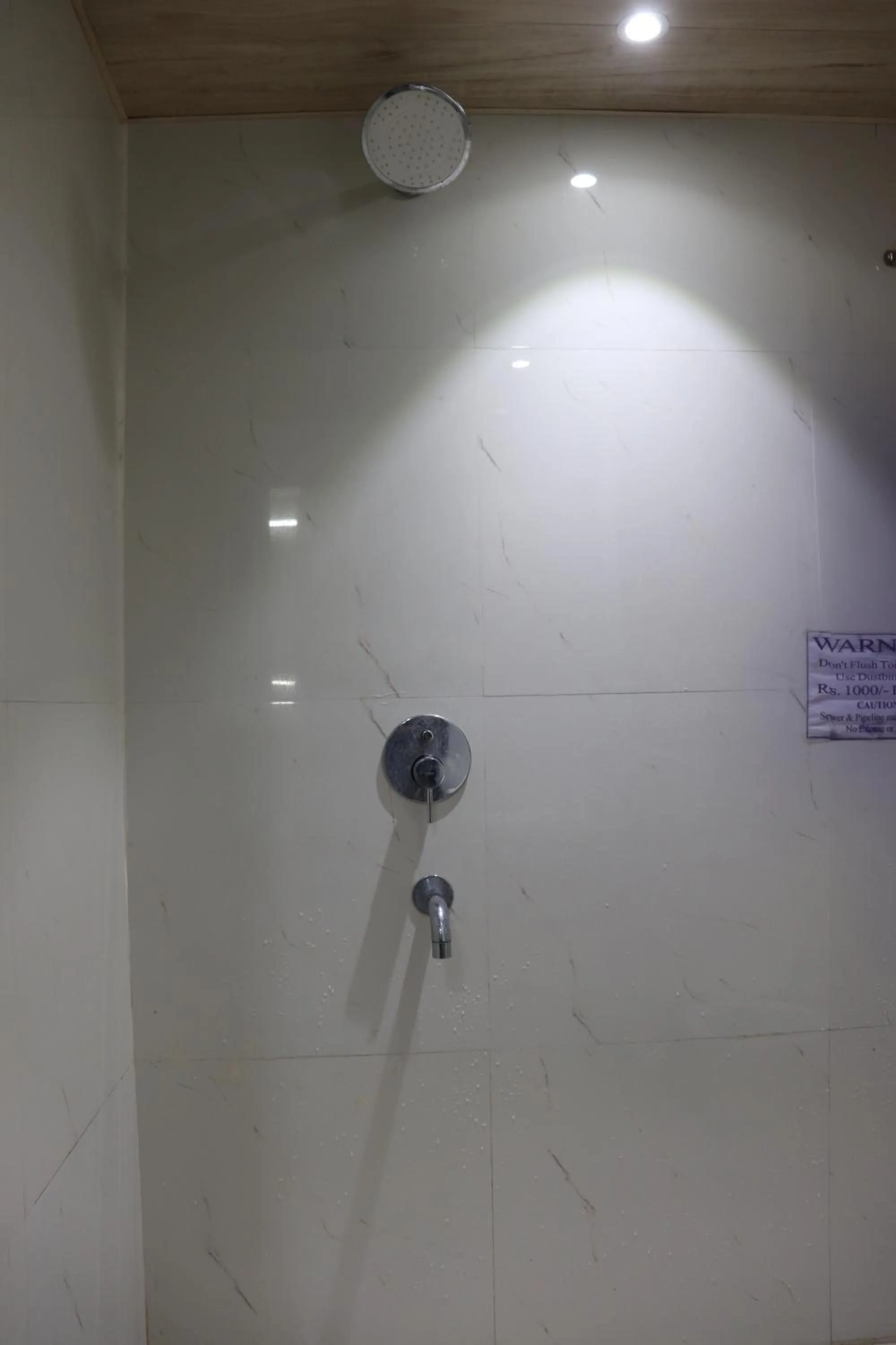 Bathroom in Hotel Orange Classic