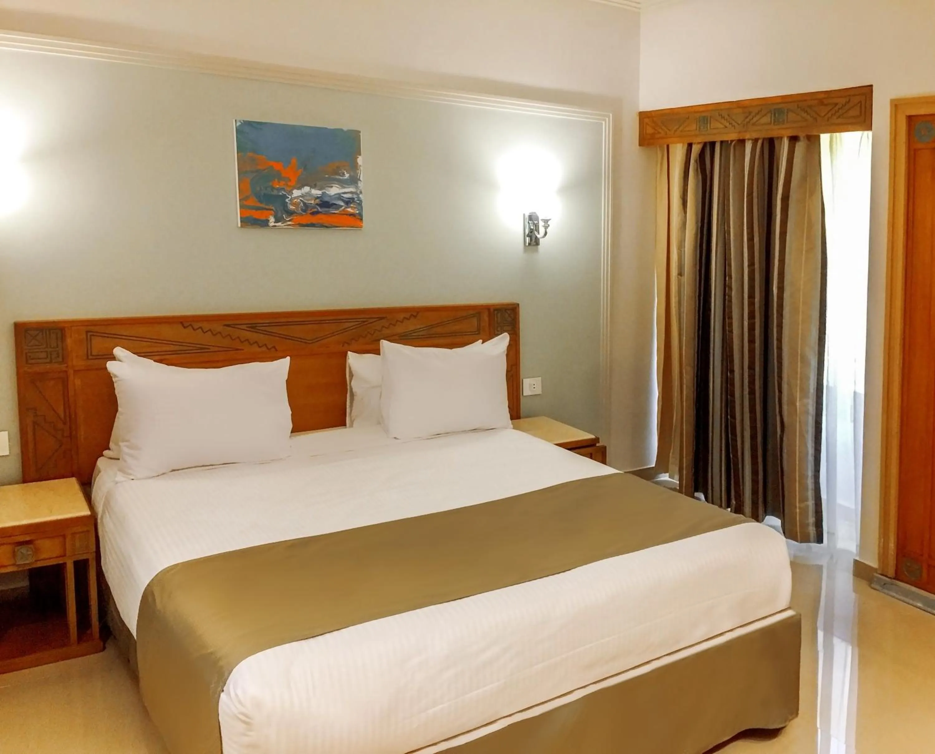 Bedroom in Green Leaves Hotel