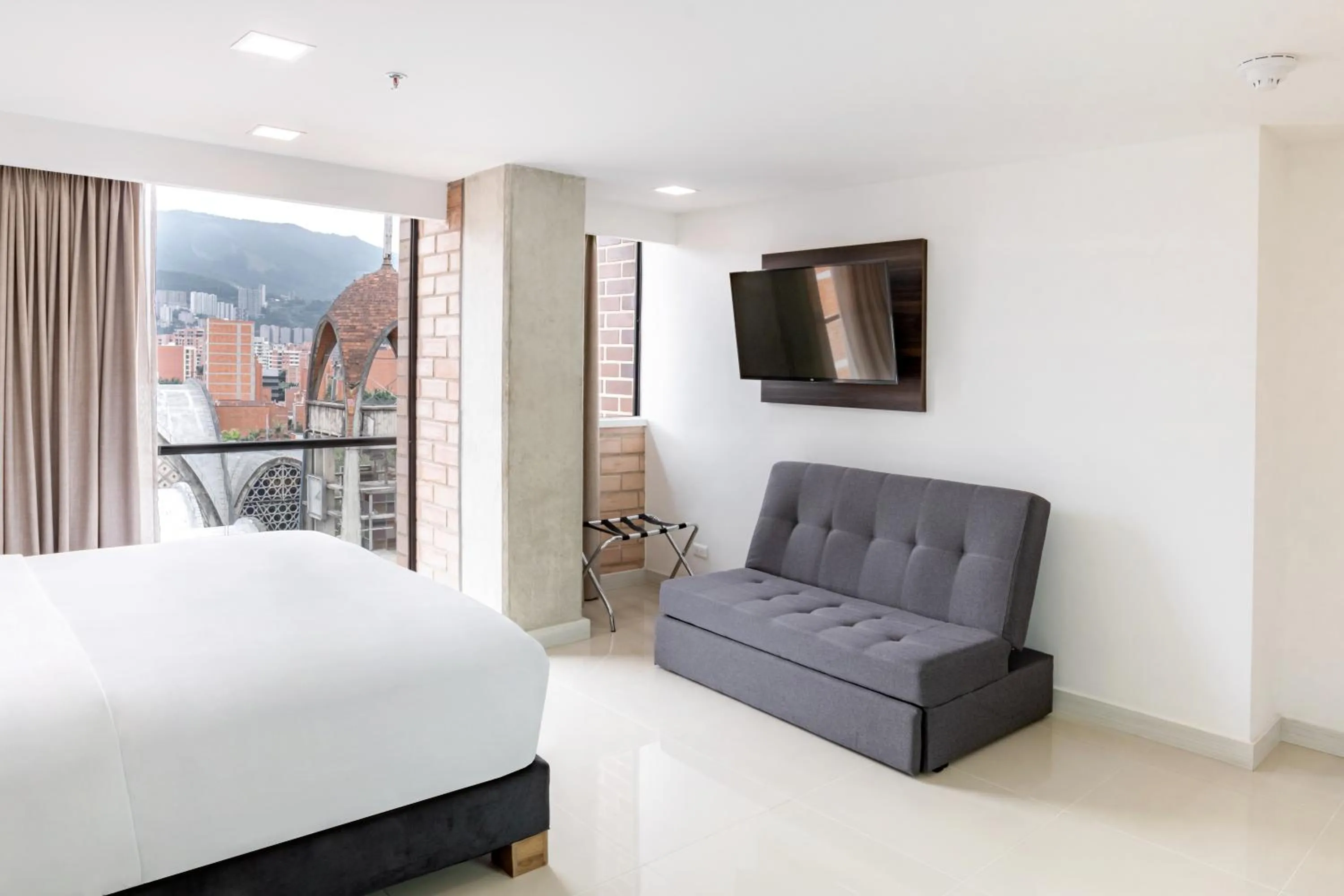 Photo of the whole room, Bed in Origen Local Suites