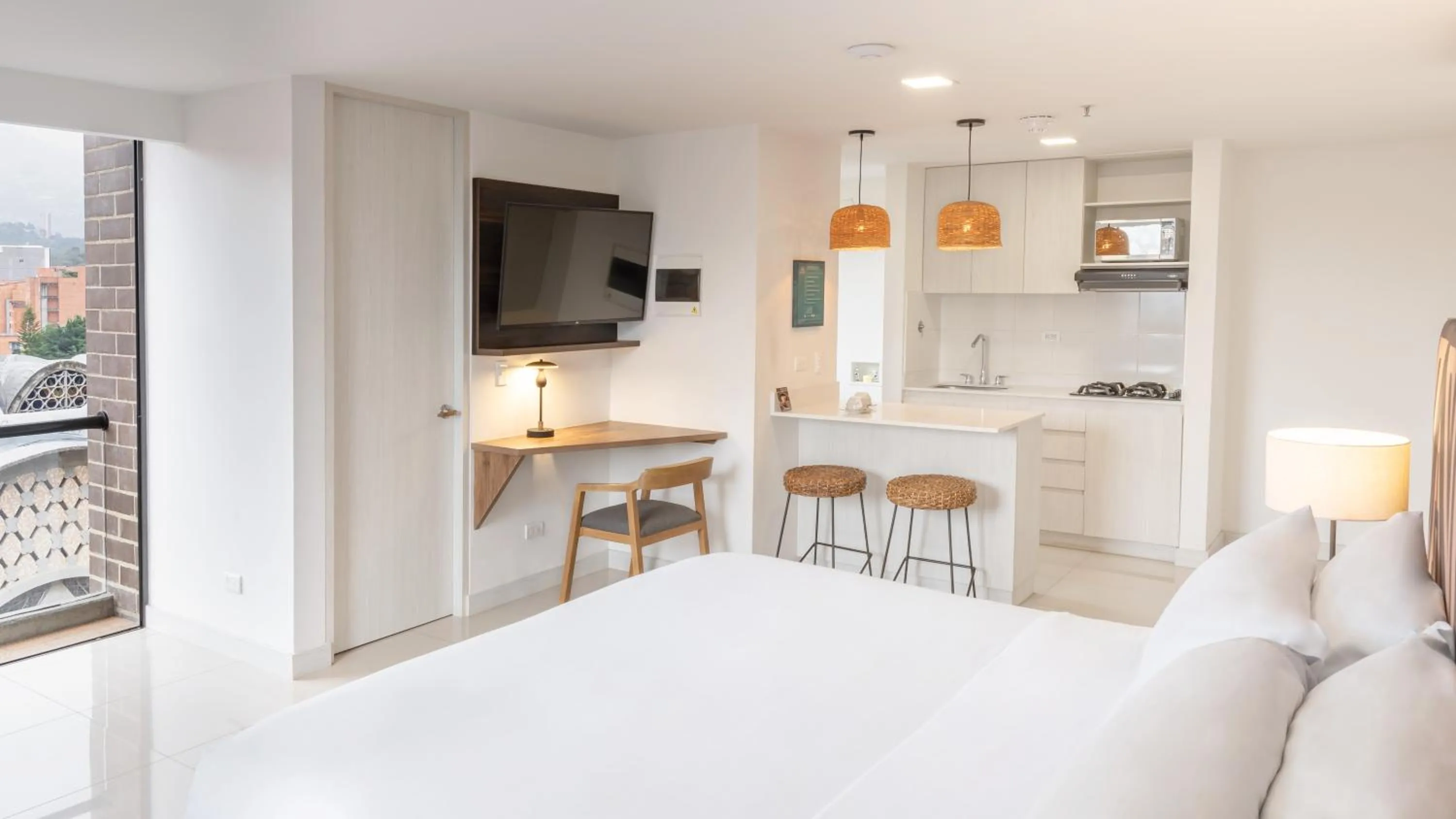 TV and multimedia in Origen Local Suites