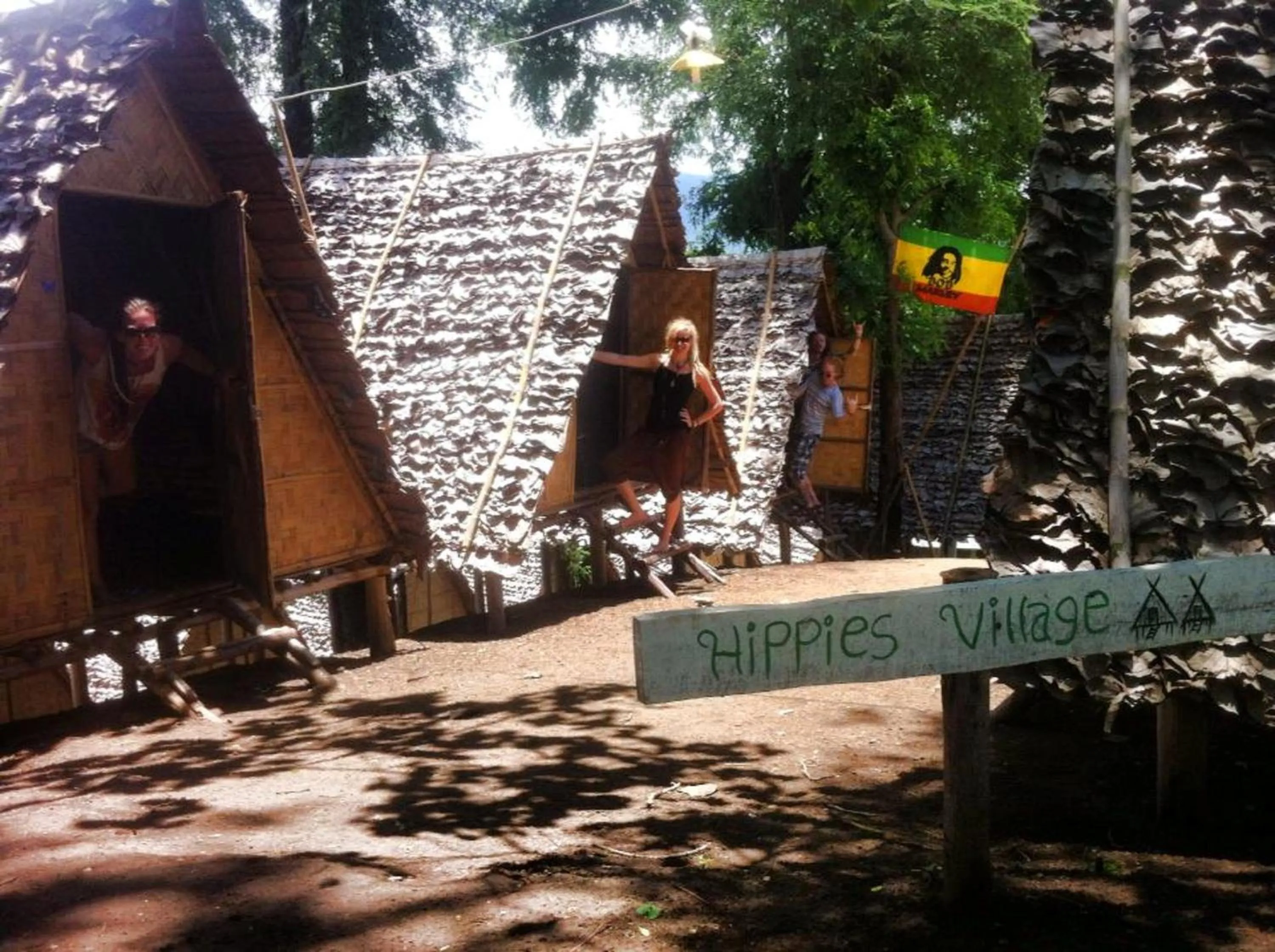 Facade/entrance in Pai circus hostel