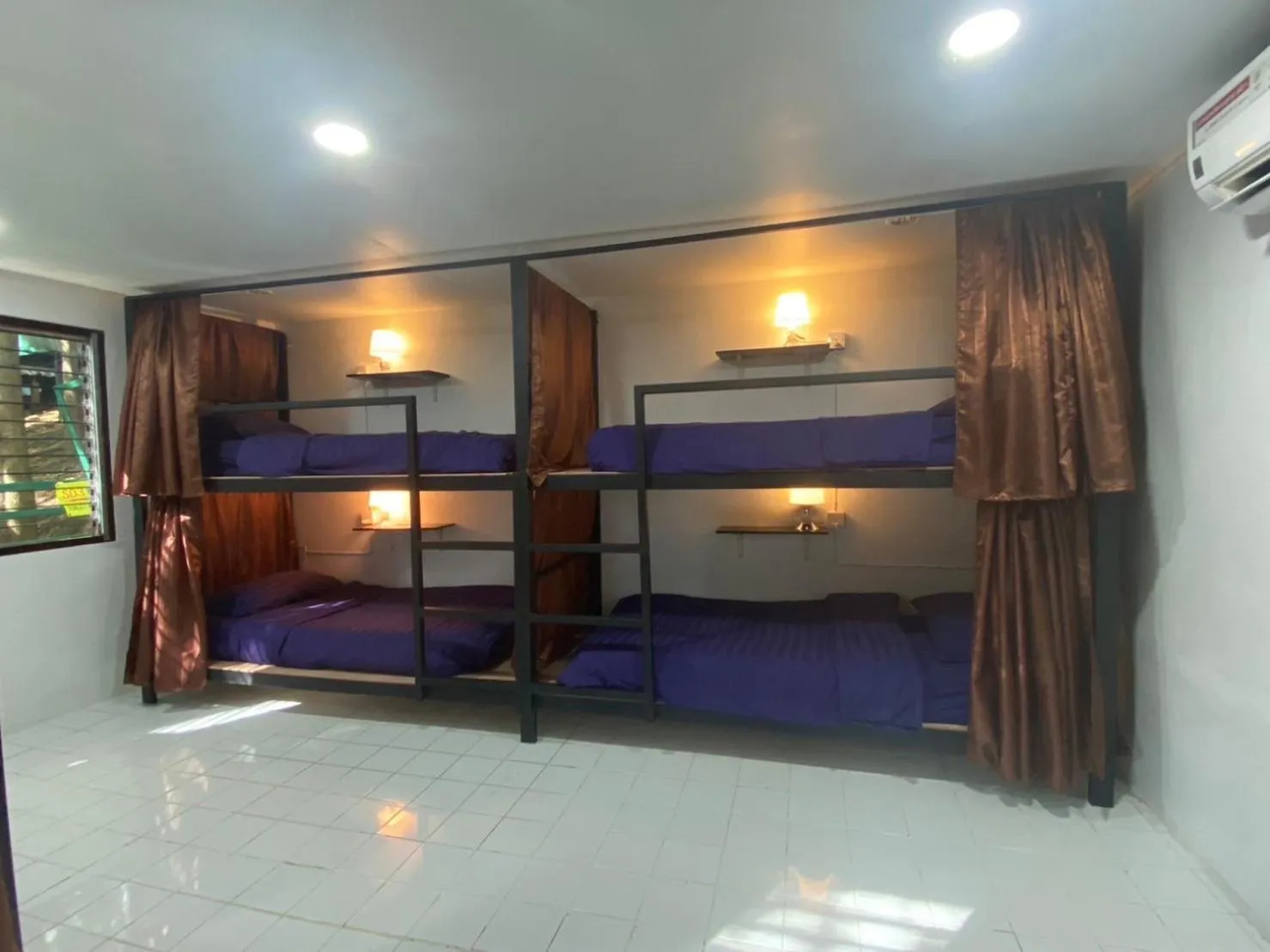 Bed in Pai circus hostel