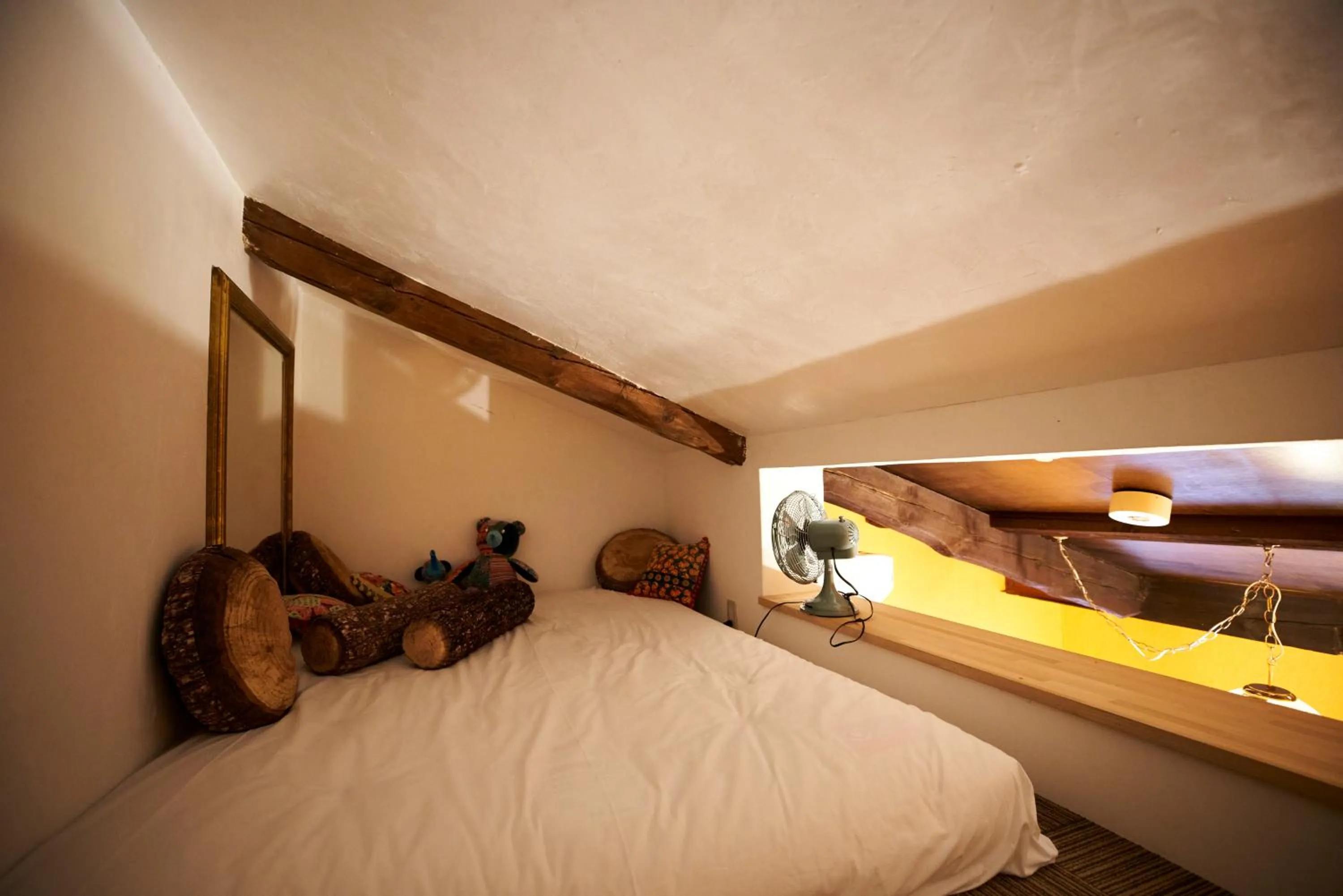 Bedroom, Bed in Kyoto Machiya Ryokan Cinq