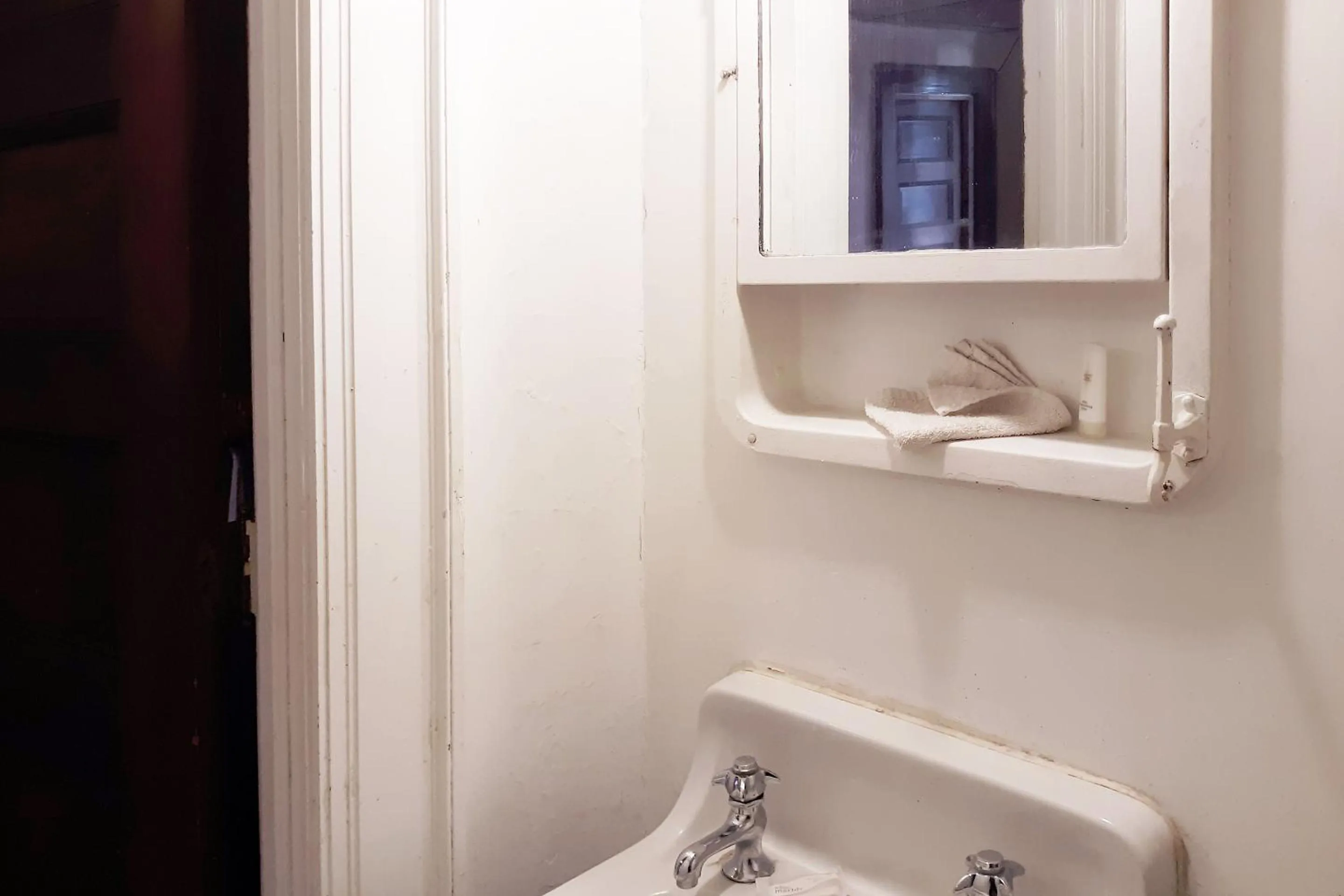 Bathroom in OYO Hotel Bradford Main St PA