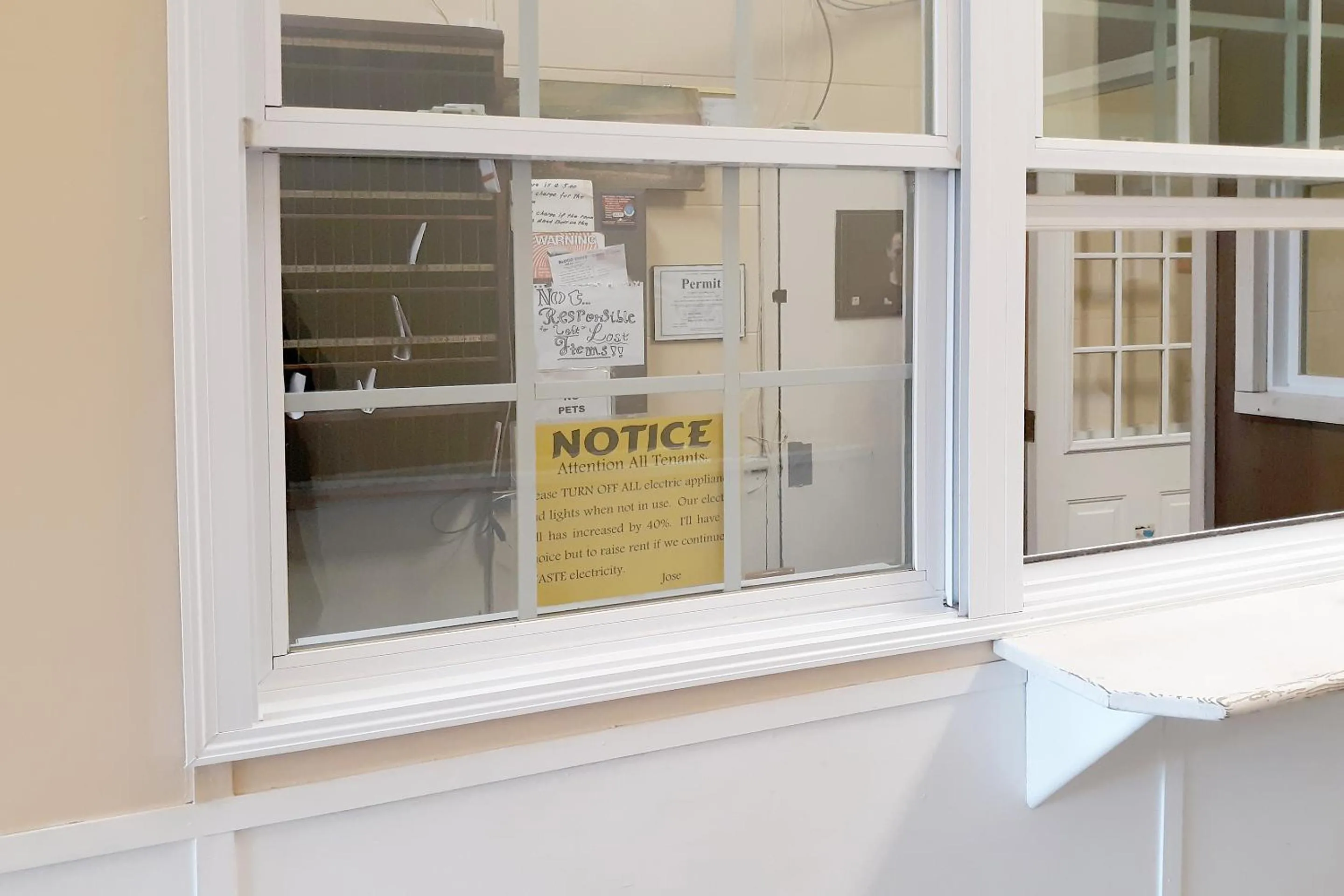 Lobby or reception in OYO Hotel Bradford Main St PA