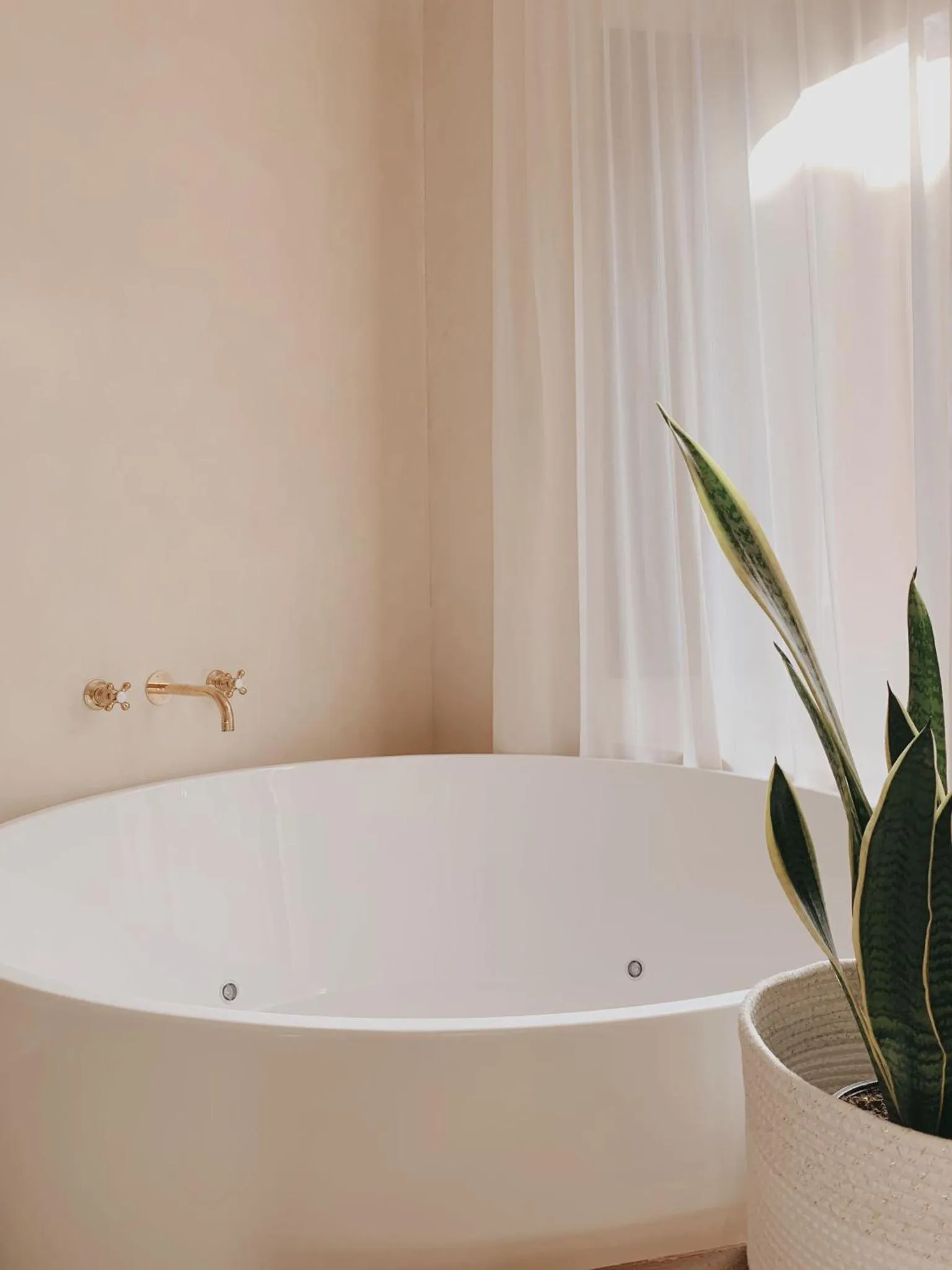 Bath in Hotel Palau Macelli & Spa