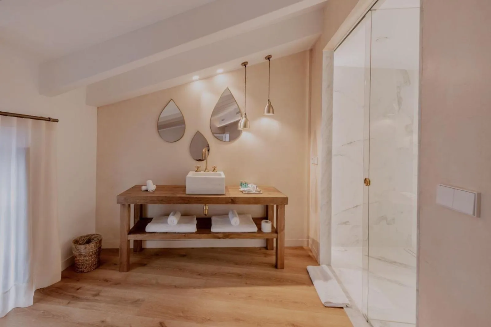 Bed in Hotel Palau Macelli & Spa