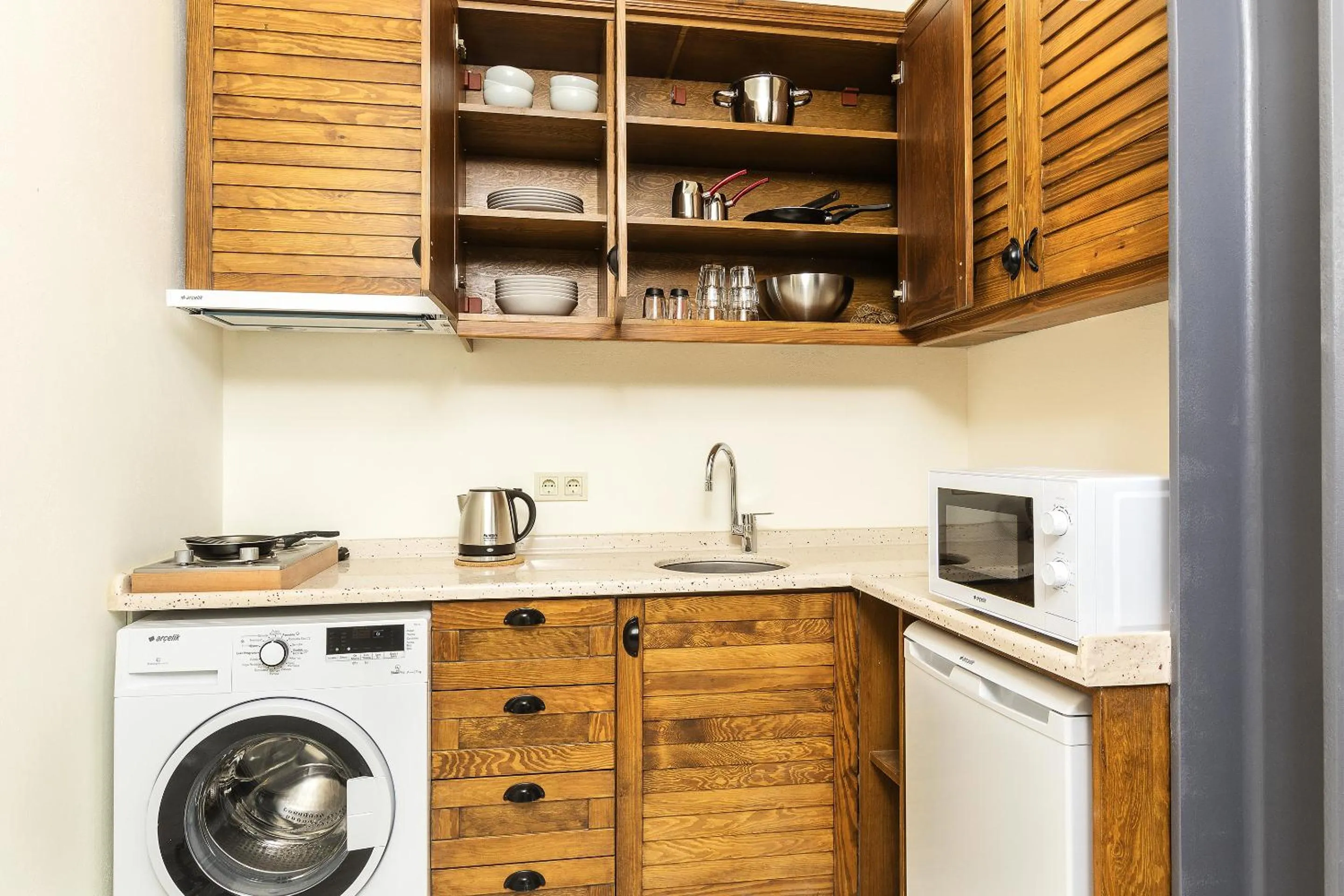 Kitchen or kitchenette in The Nomad Inn Old City İstanbul