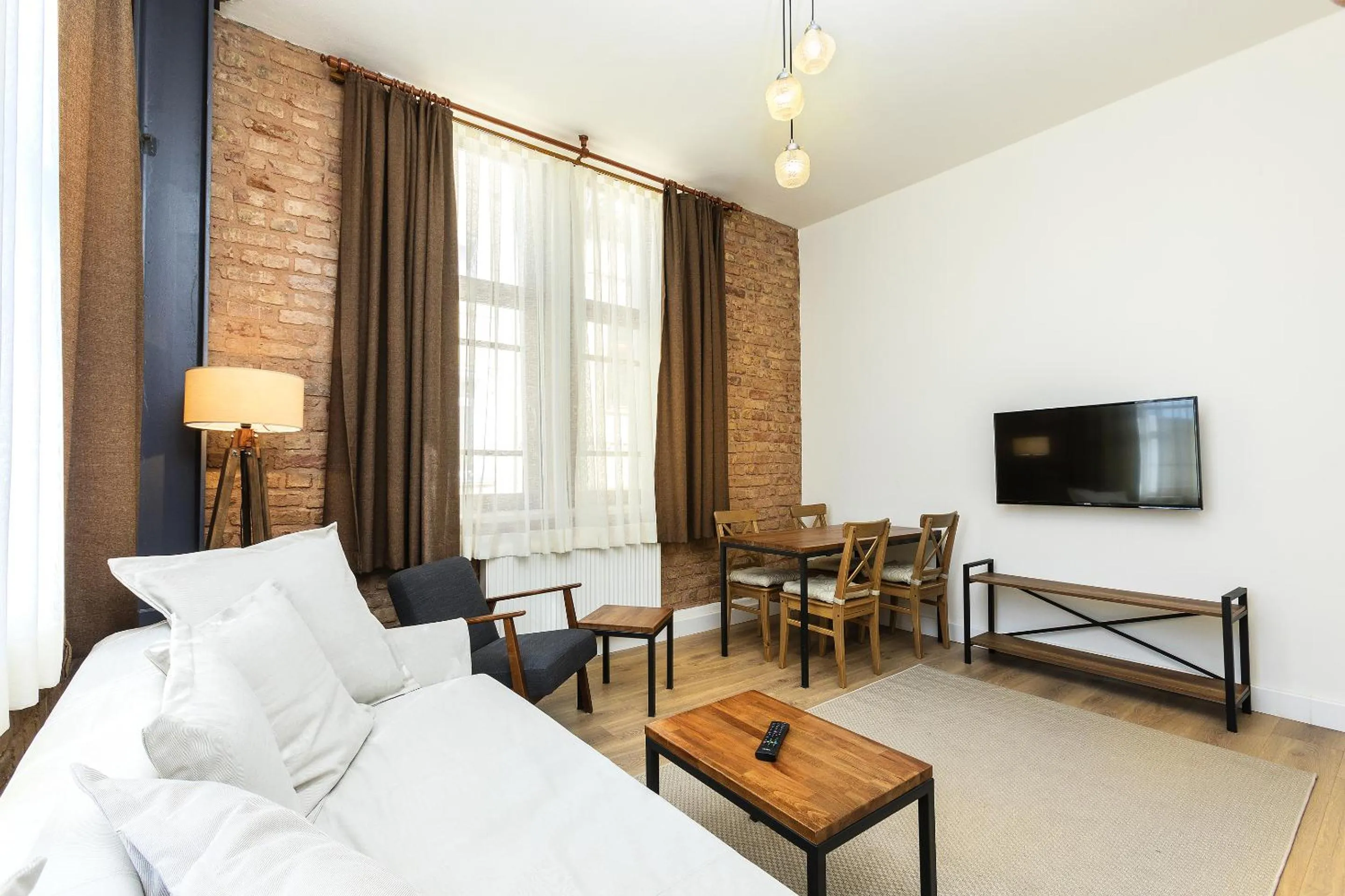 TV and multimedia, Bed in The Nomad Inn Old City İstanbul