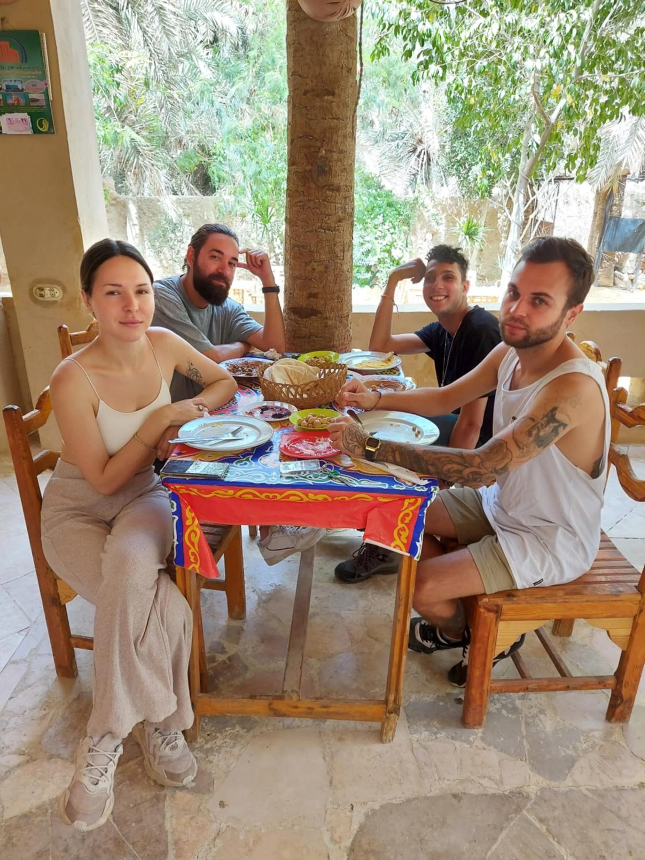 Restaurant/places to eat in Nour El Waha Hotel