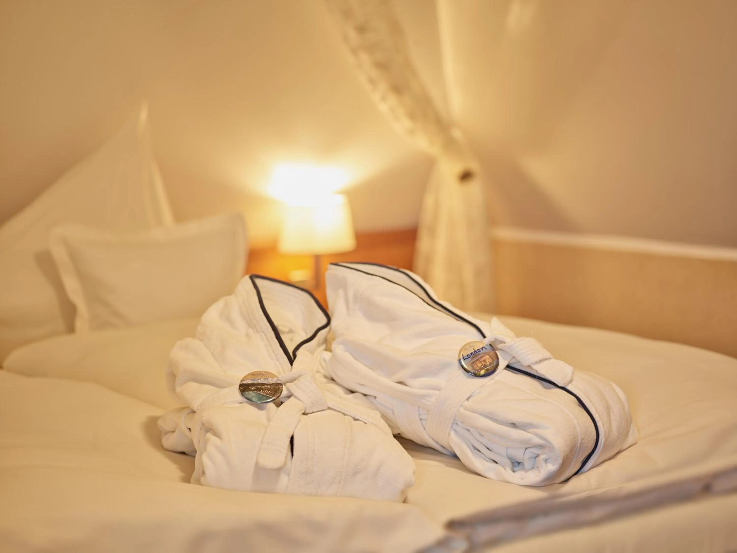 Bedroom, Bed in Hotel Villa Hügel