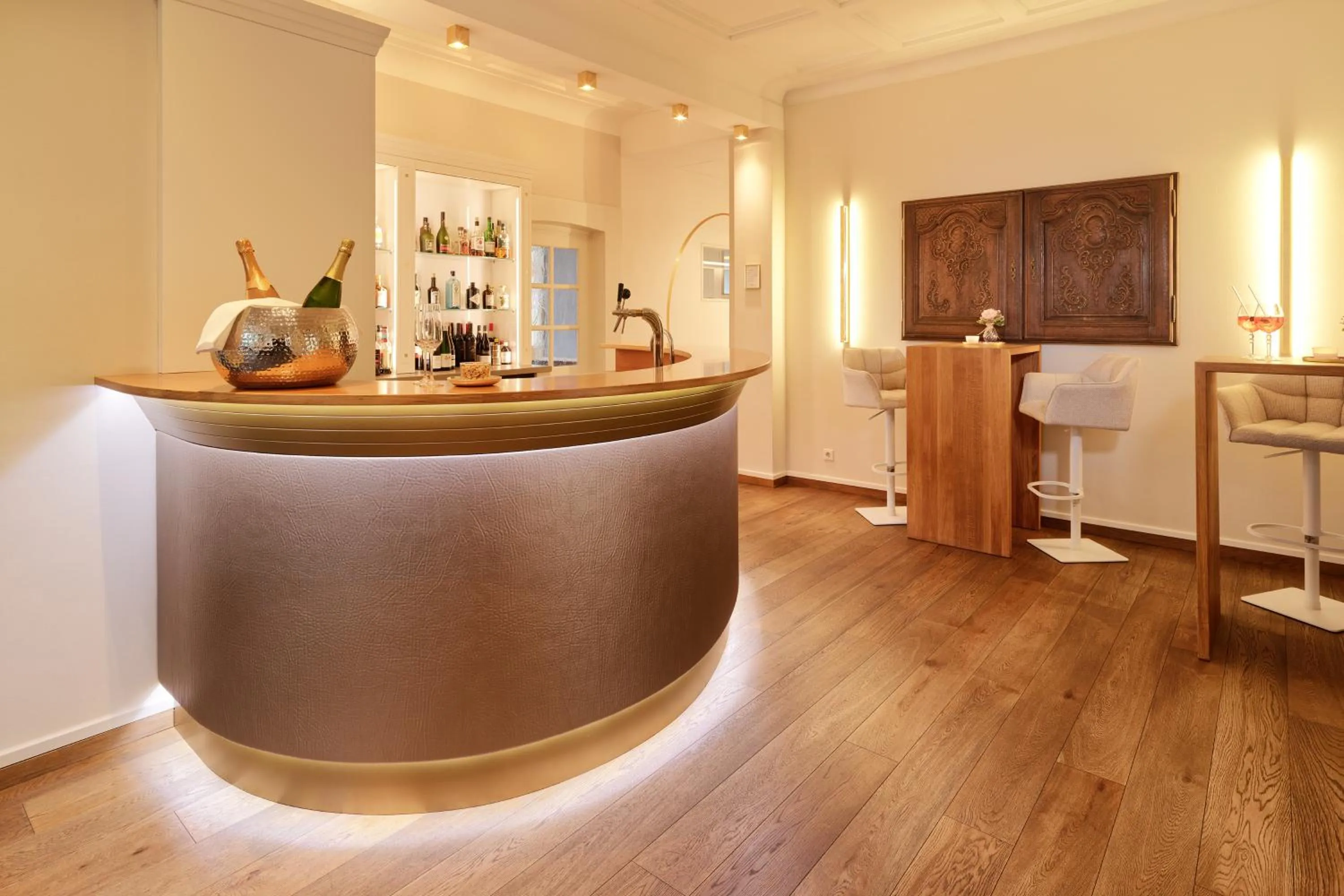 Lounge or bar in Hotel Villa Hügel