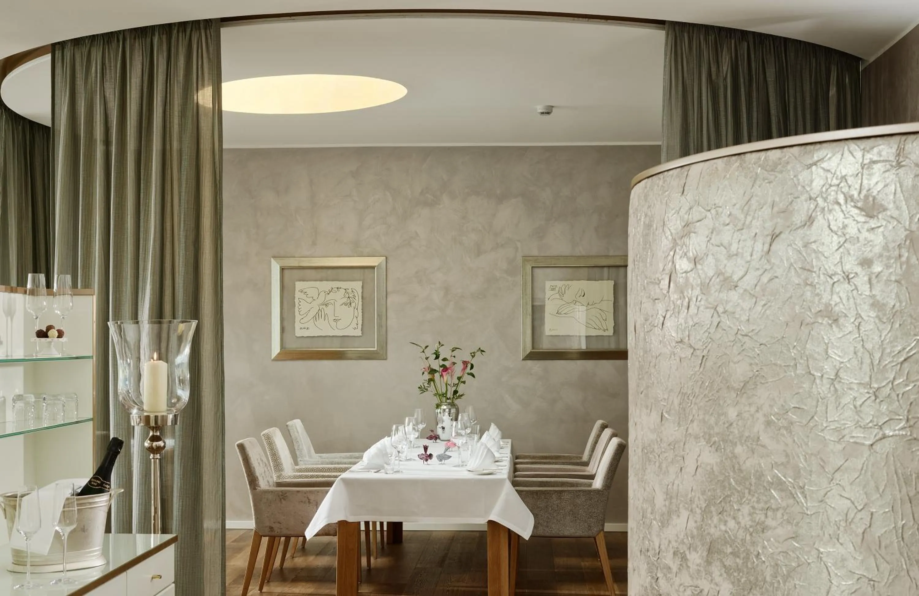 Restaurant/places to eat in Hotel Villa Hügel