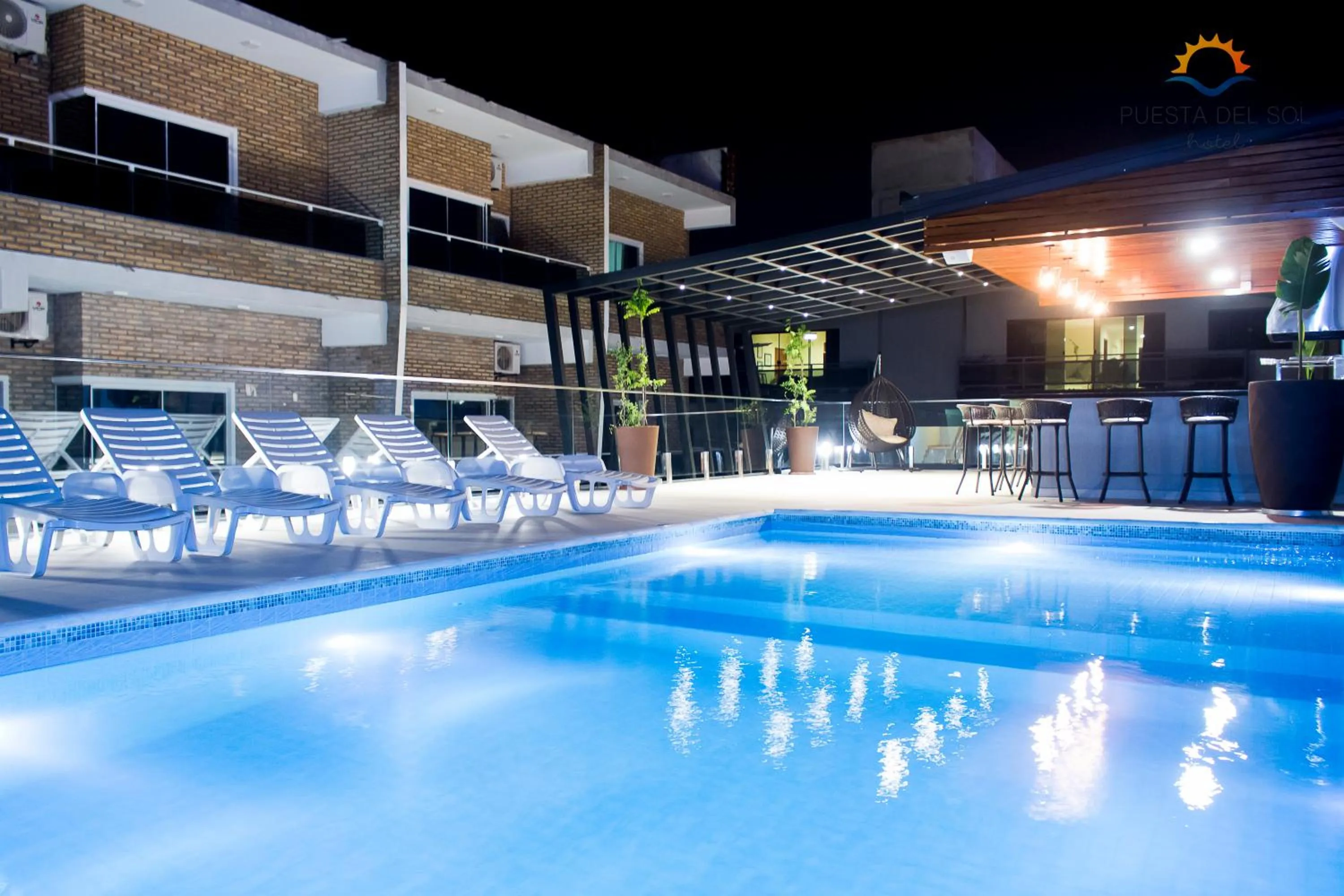 Swimming pool in Hotel Puesta del Sol by Nobile