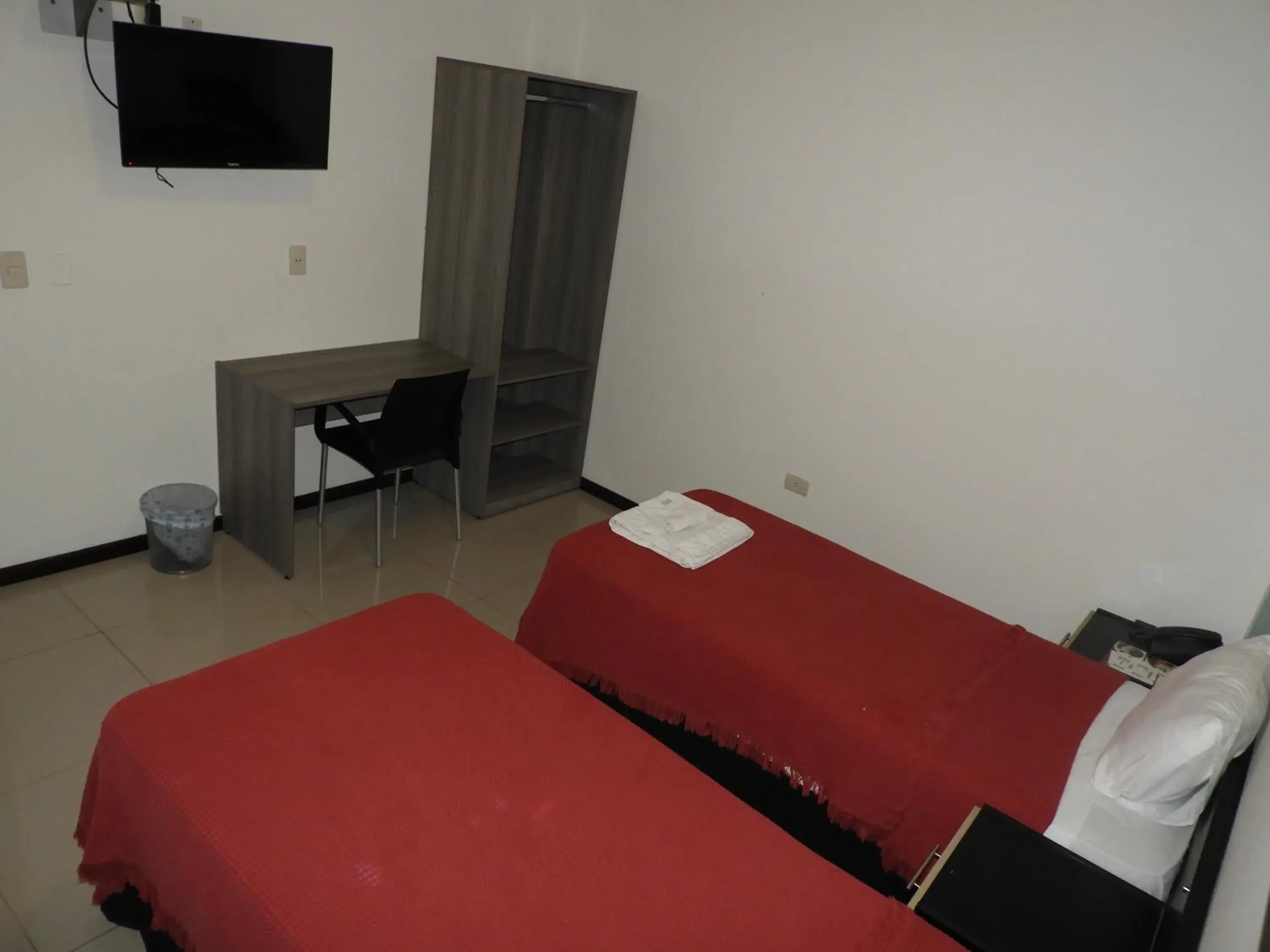 Twin Room in Hotel Puesta del Sol by Nobile Twin Room in Hotel Puesta del Sol by Nobile