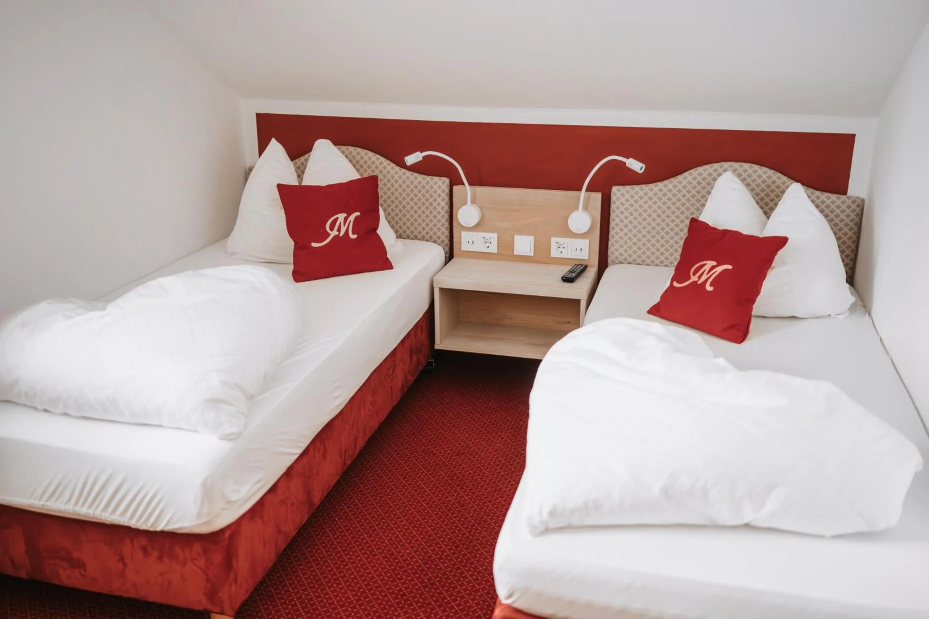 Bed in Hotel Mutz Garni