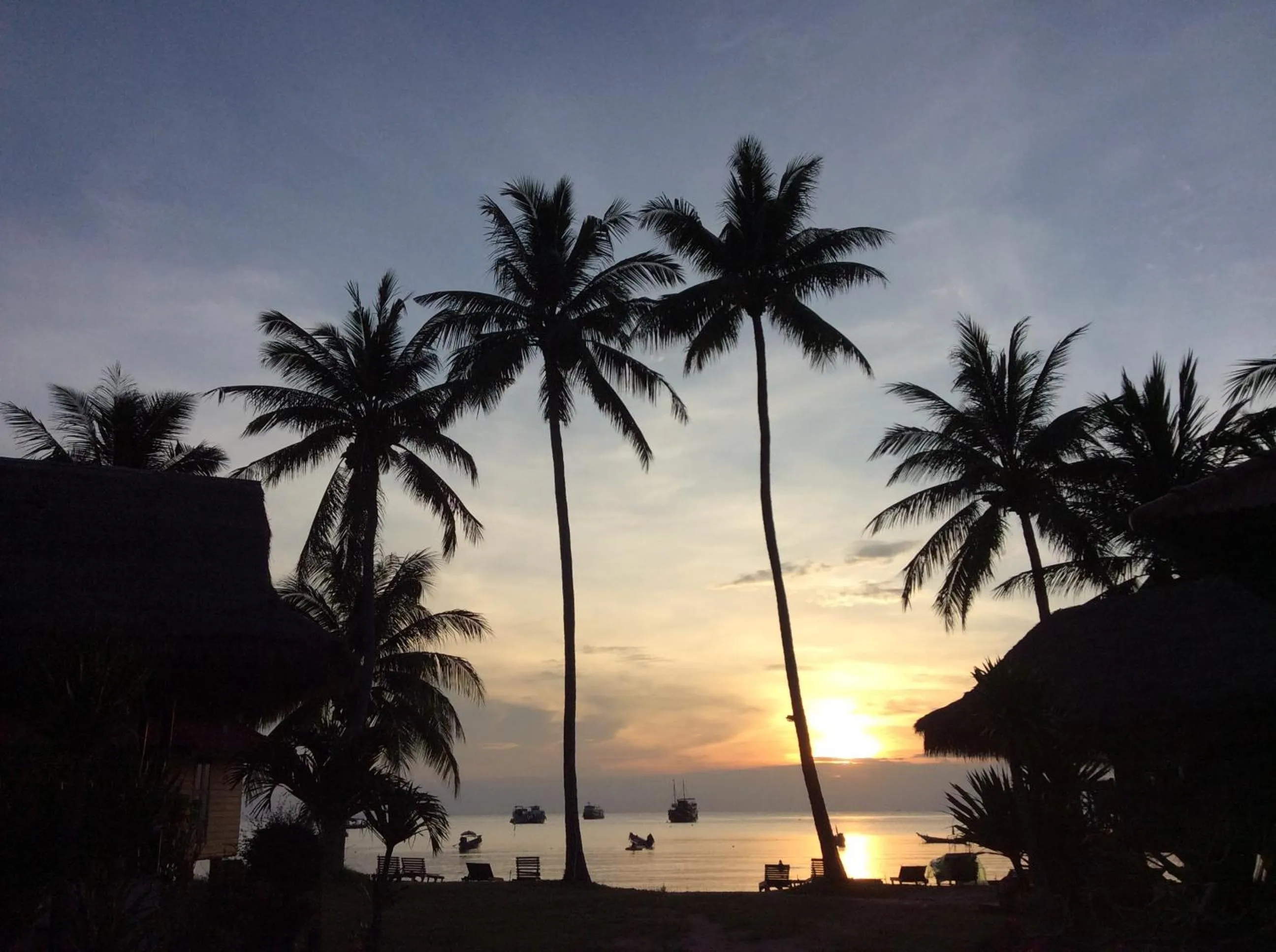 Property building in Bow Thong Beach Resort