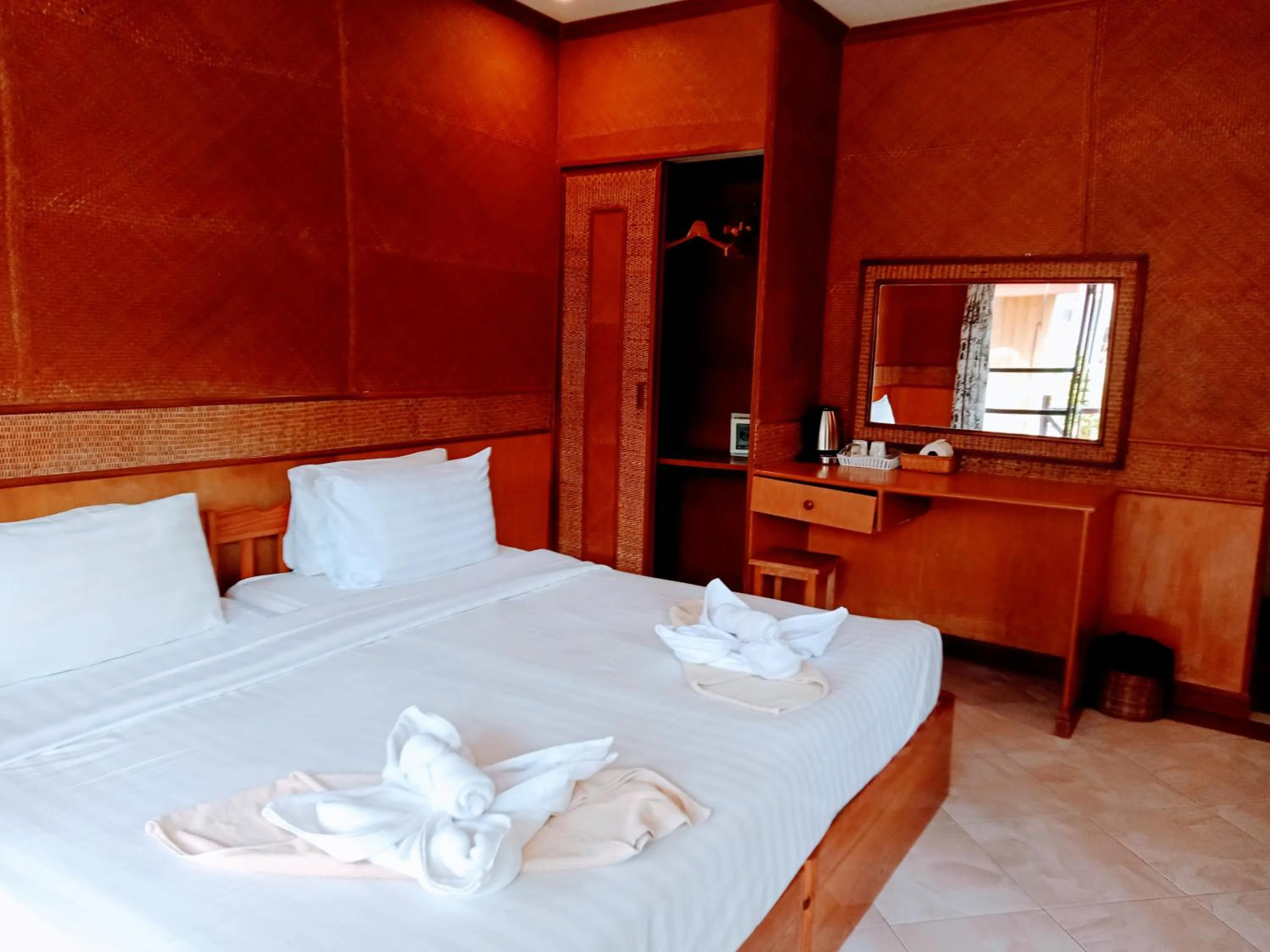 Bed in Bow Thong Beach Resort