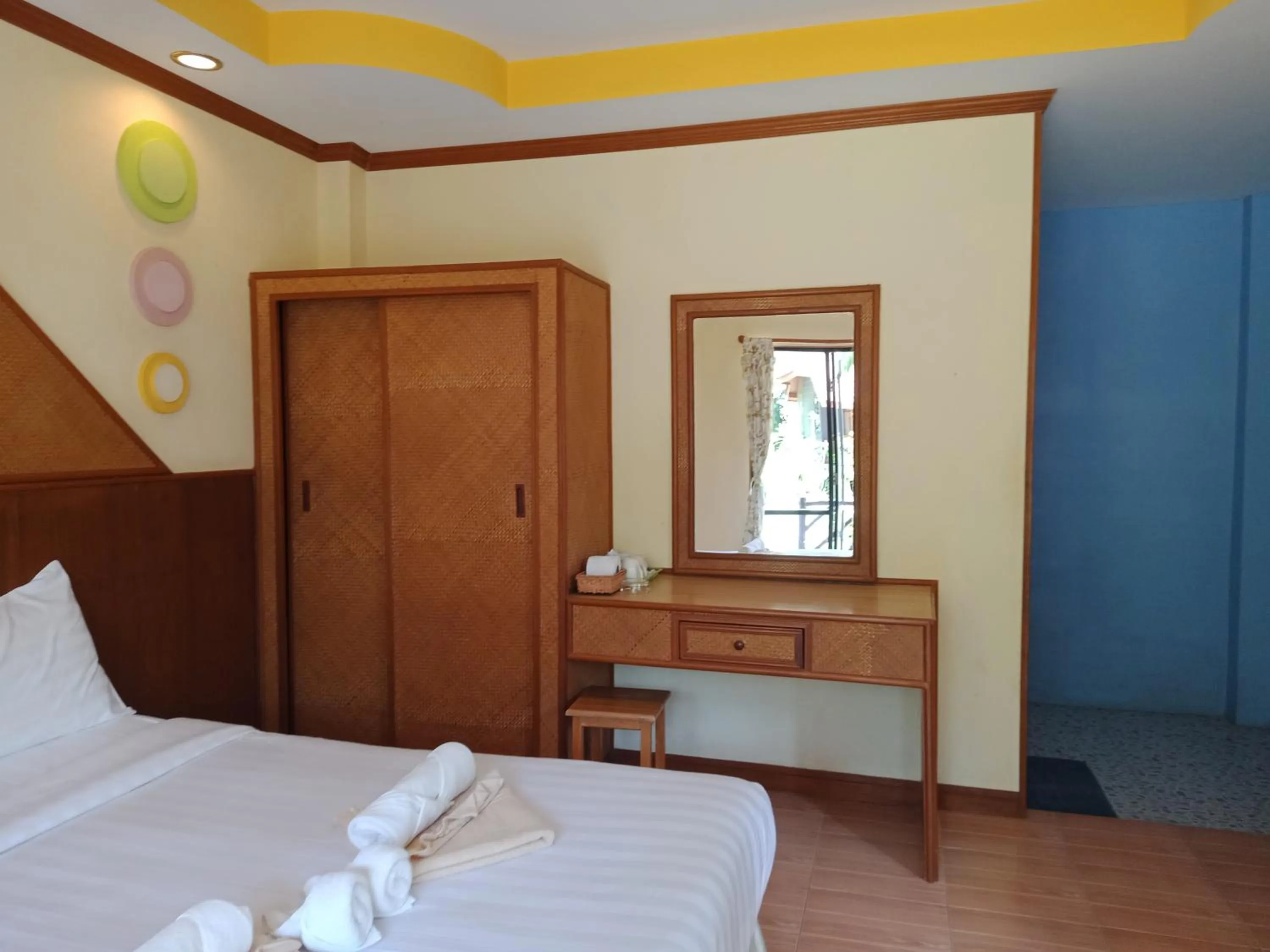 Bed in Bow Thong Beach Resort