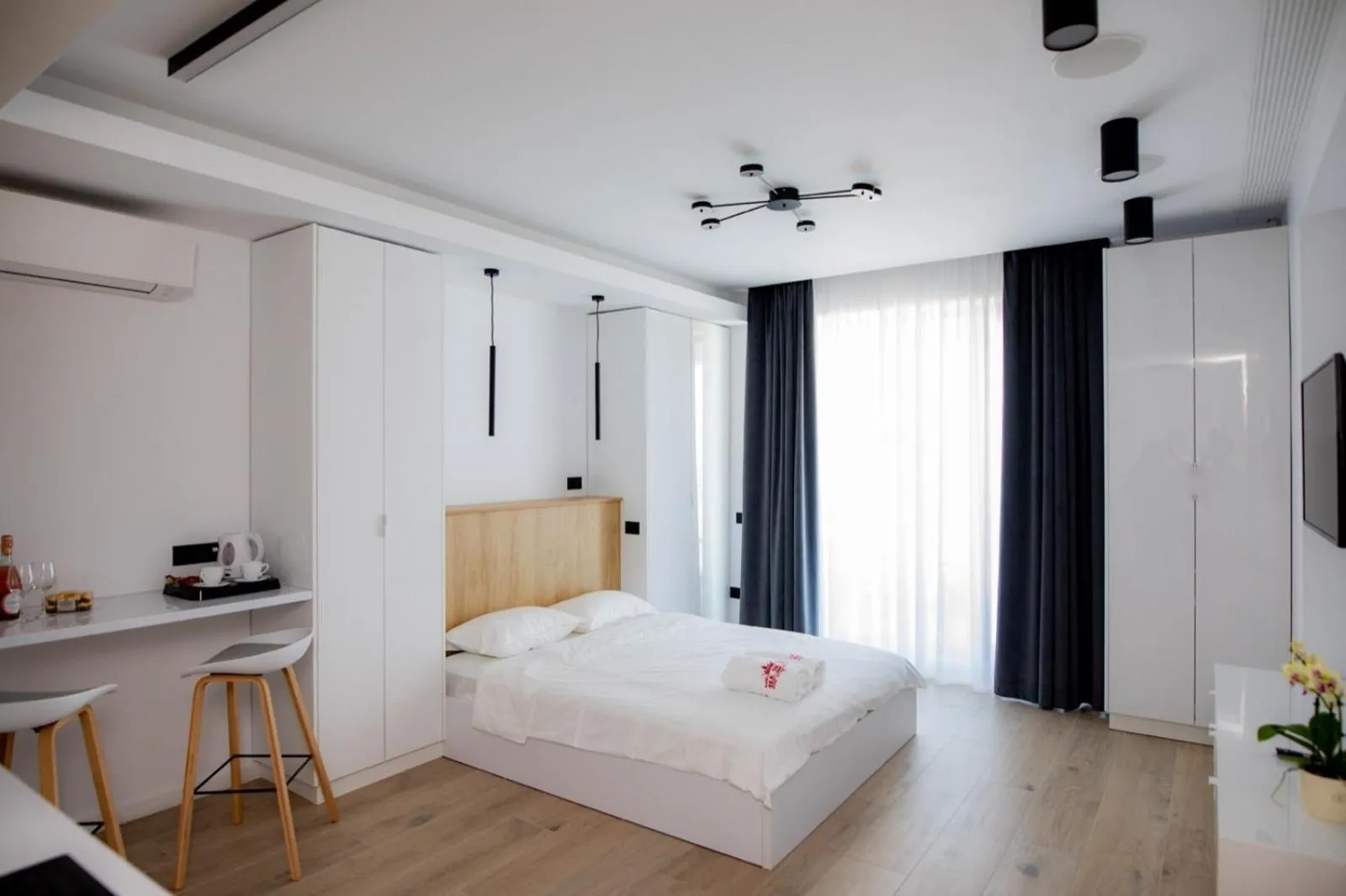 Bed in Sea On Mamaia