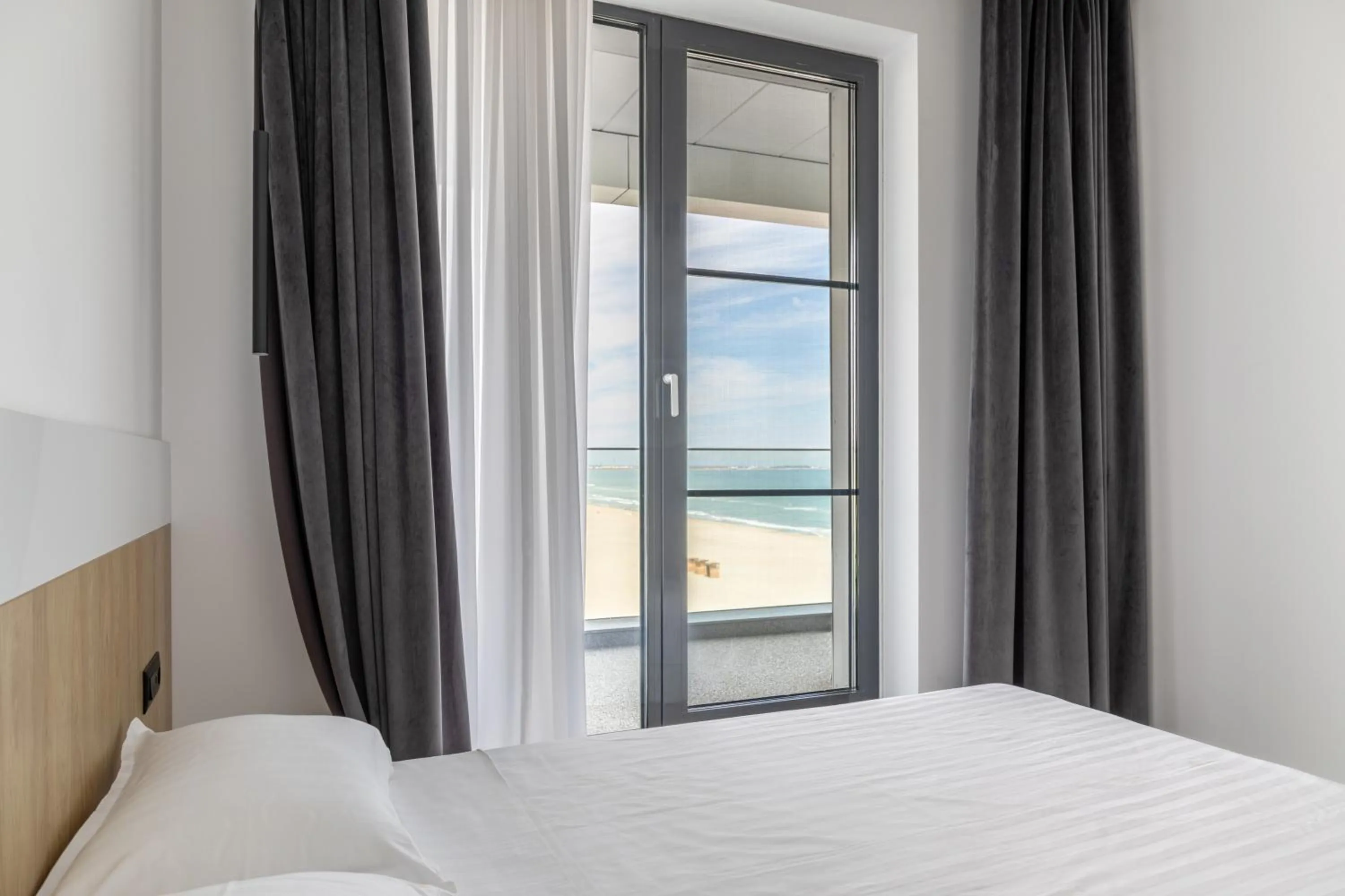 Bed in Sea On Mamaia