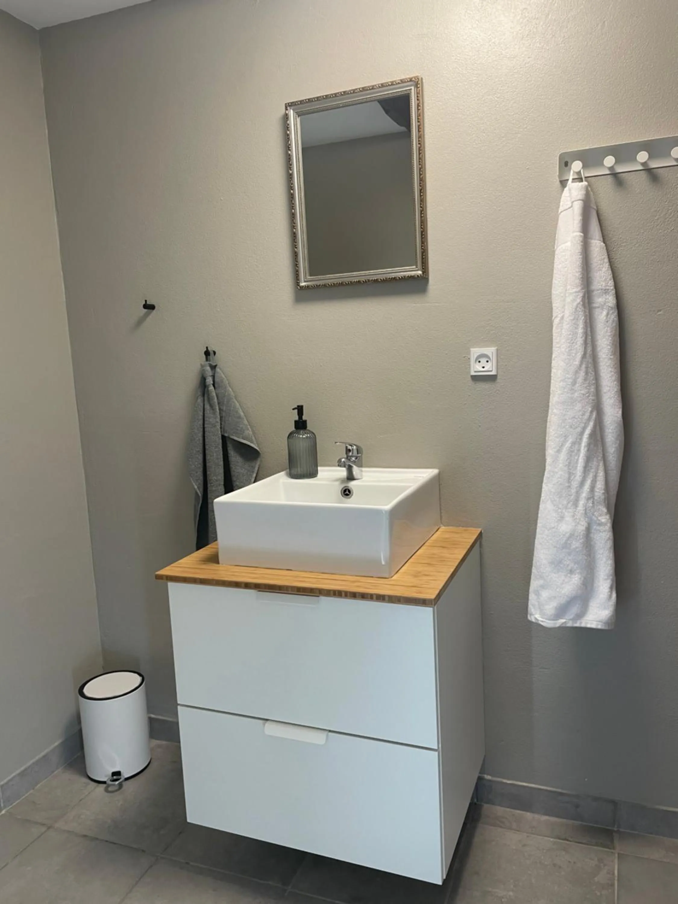 Bathroom in Baekgaarden 3 rooms Apartment - old farm house