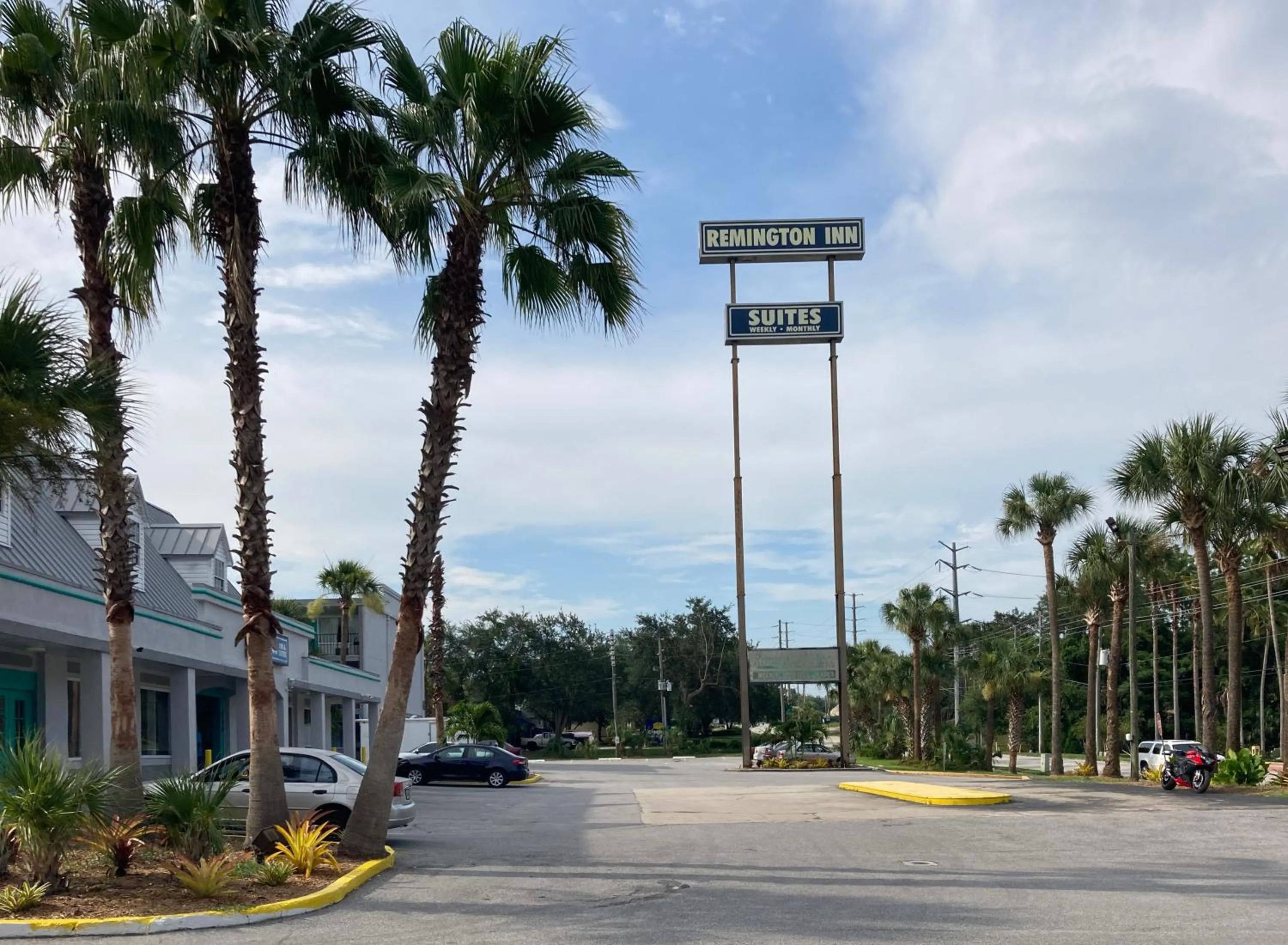 Property building in Altamonte Springs Hotel and Suites