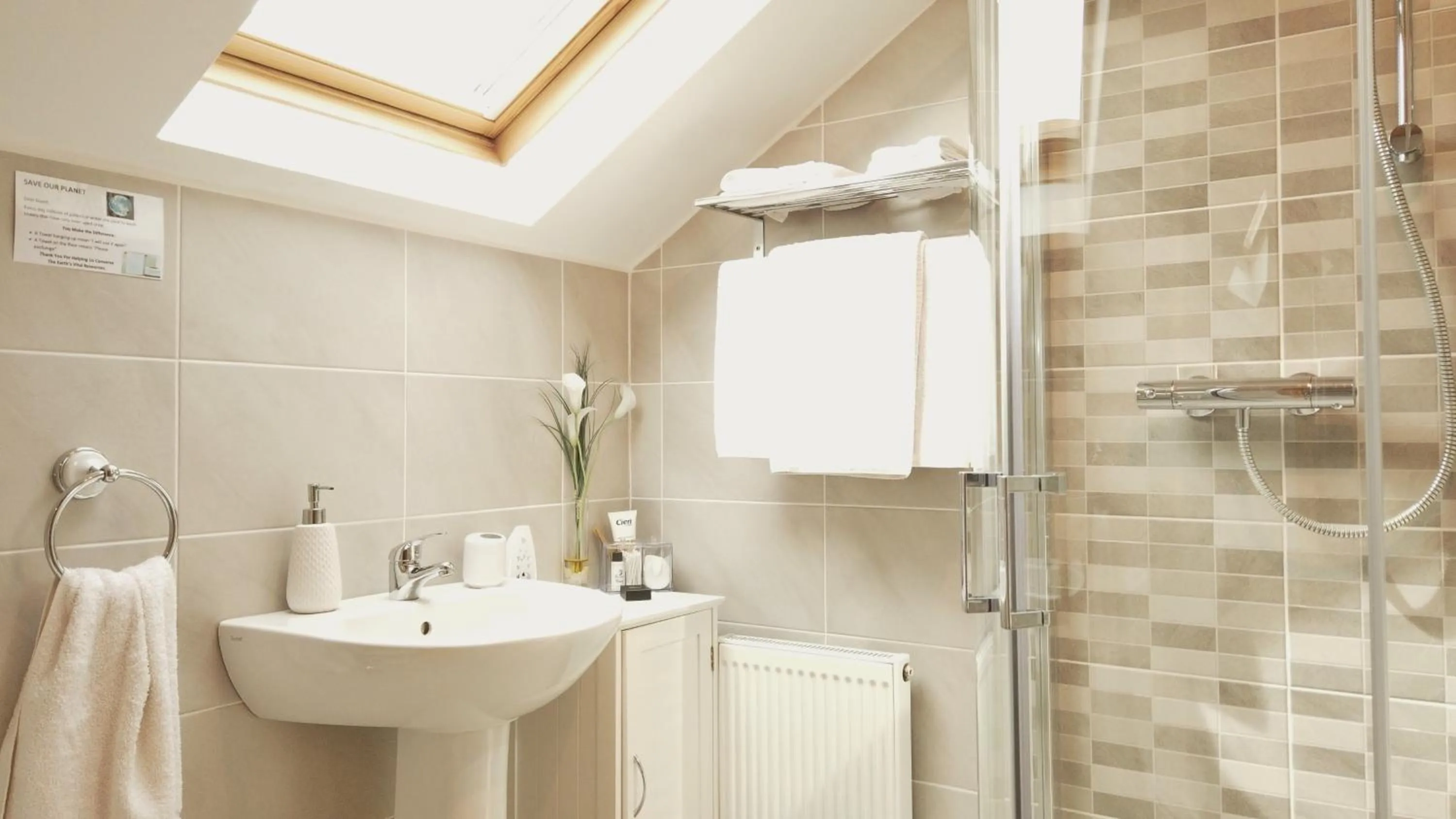 Bathroom in Ocean Heights B&B